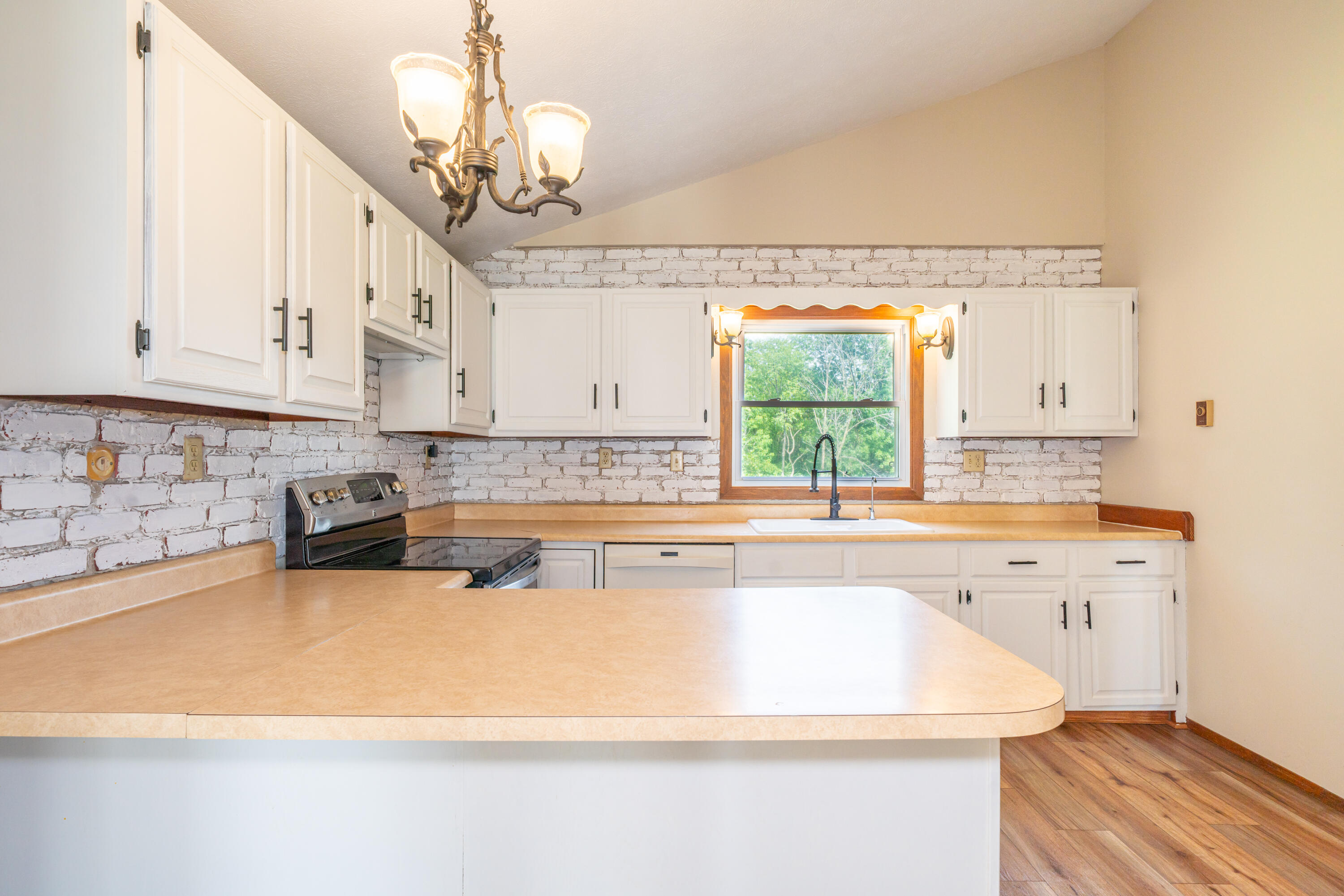 9901 Ballentine, New Carlisle, Ohio 45344