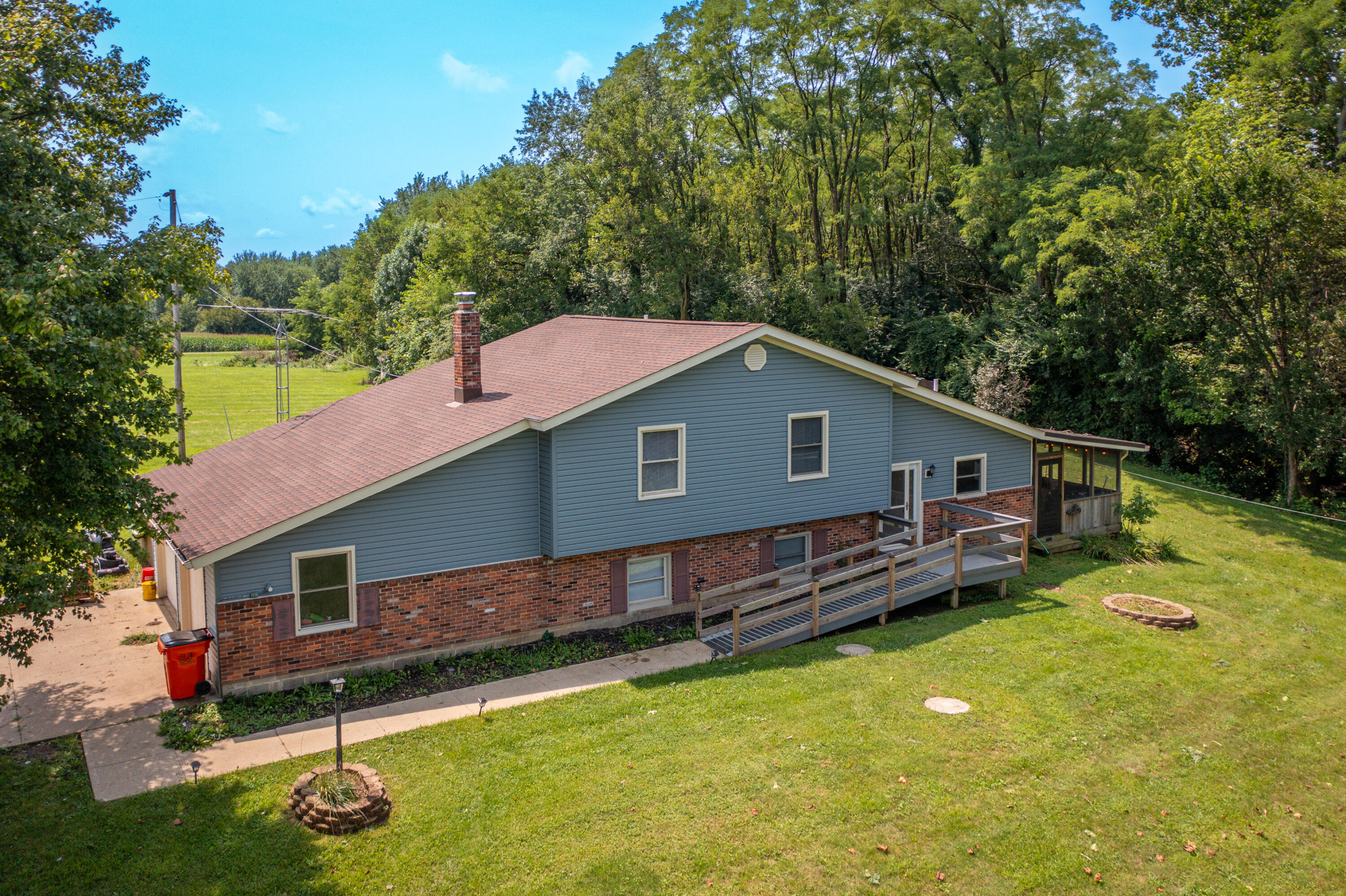 9901 Ballentine, New Carlisle, Ohio 45344