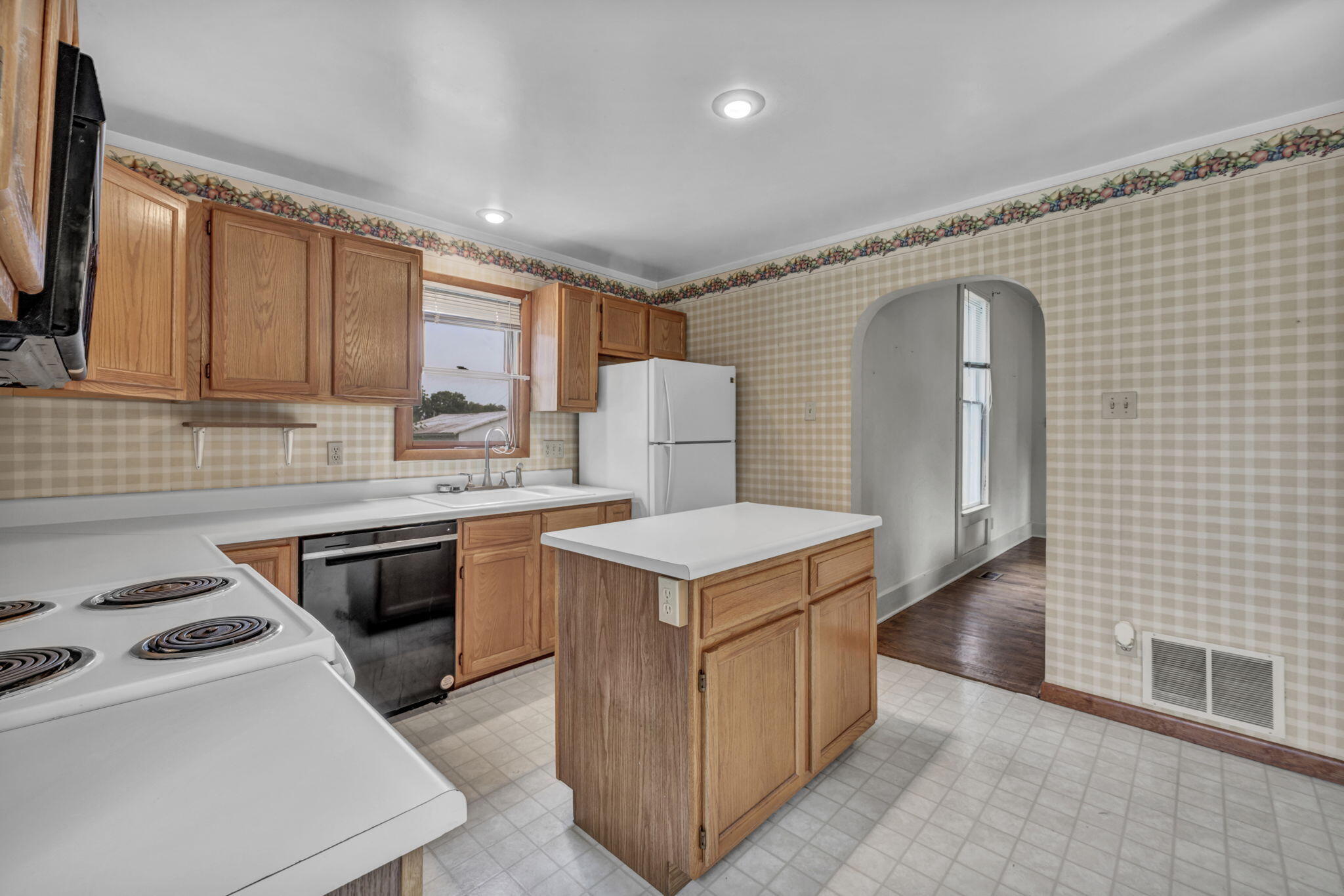 119 Bloomfield, Urbana, Ohio 43078