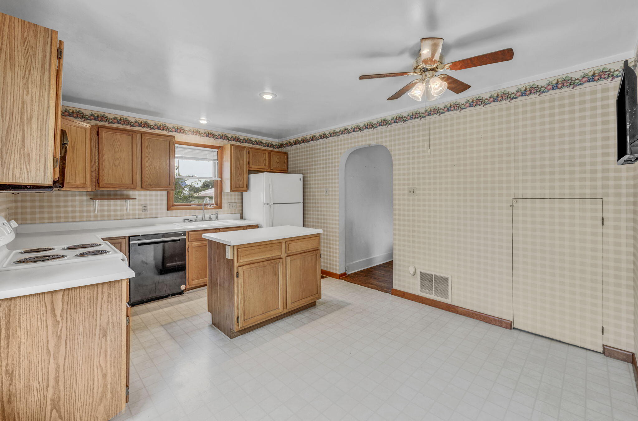 119 Bloomfield, Urbana, Ohio 43078