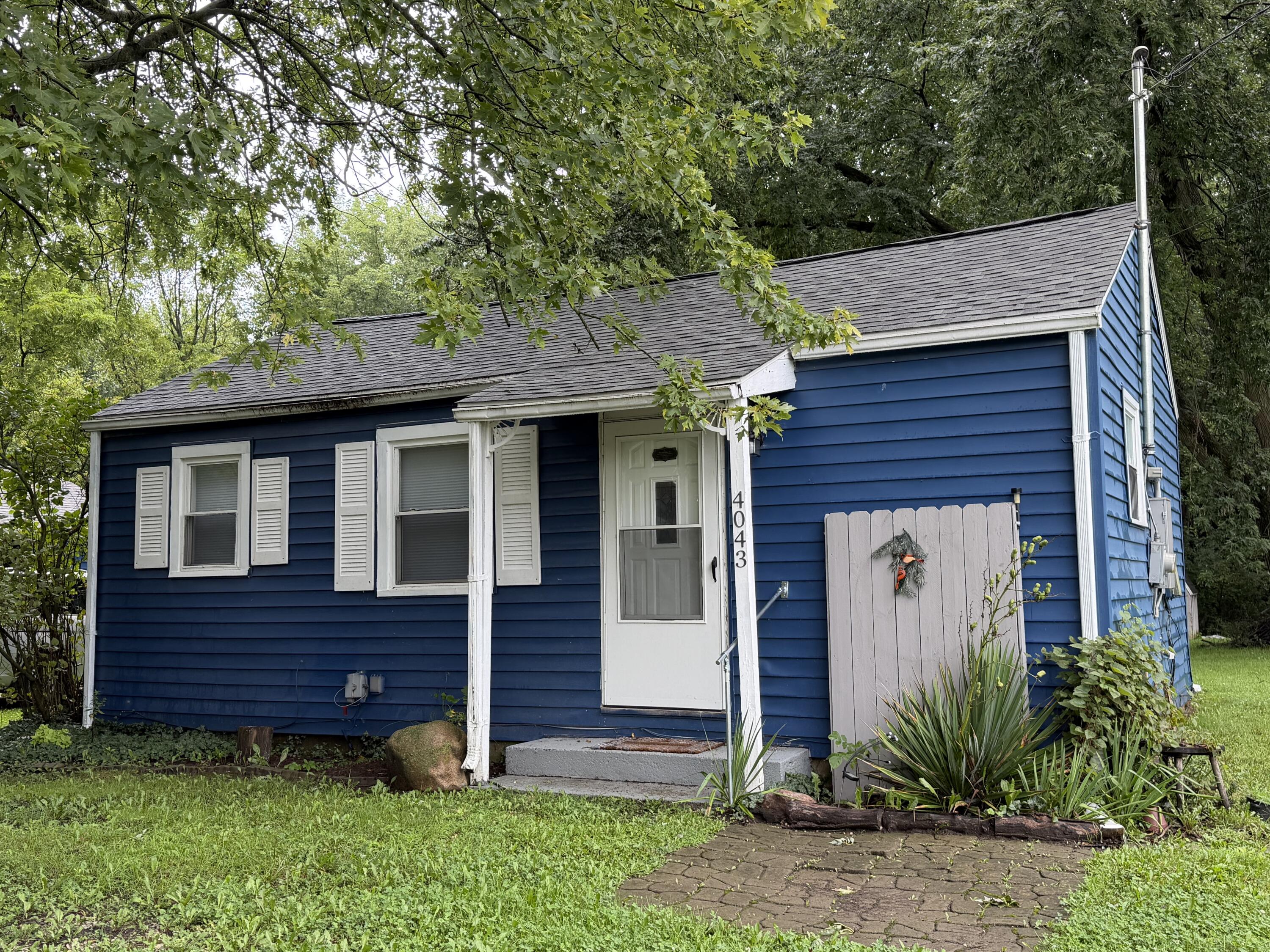 4037 Yellow Springs, Springfield, Ohio 45506
