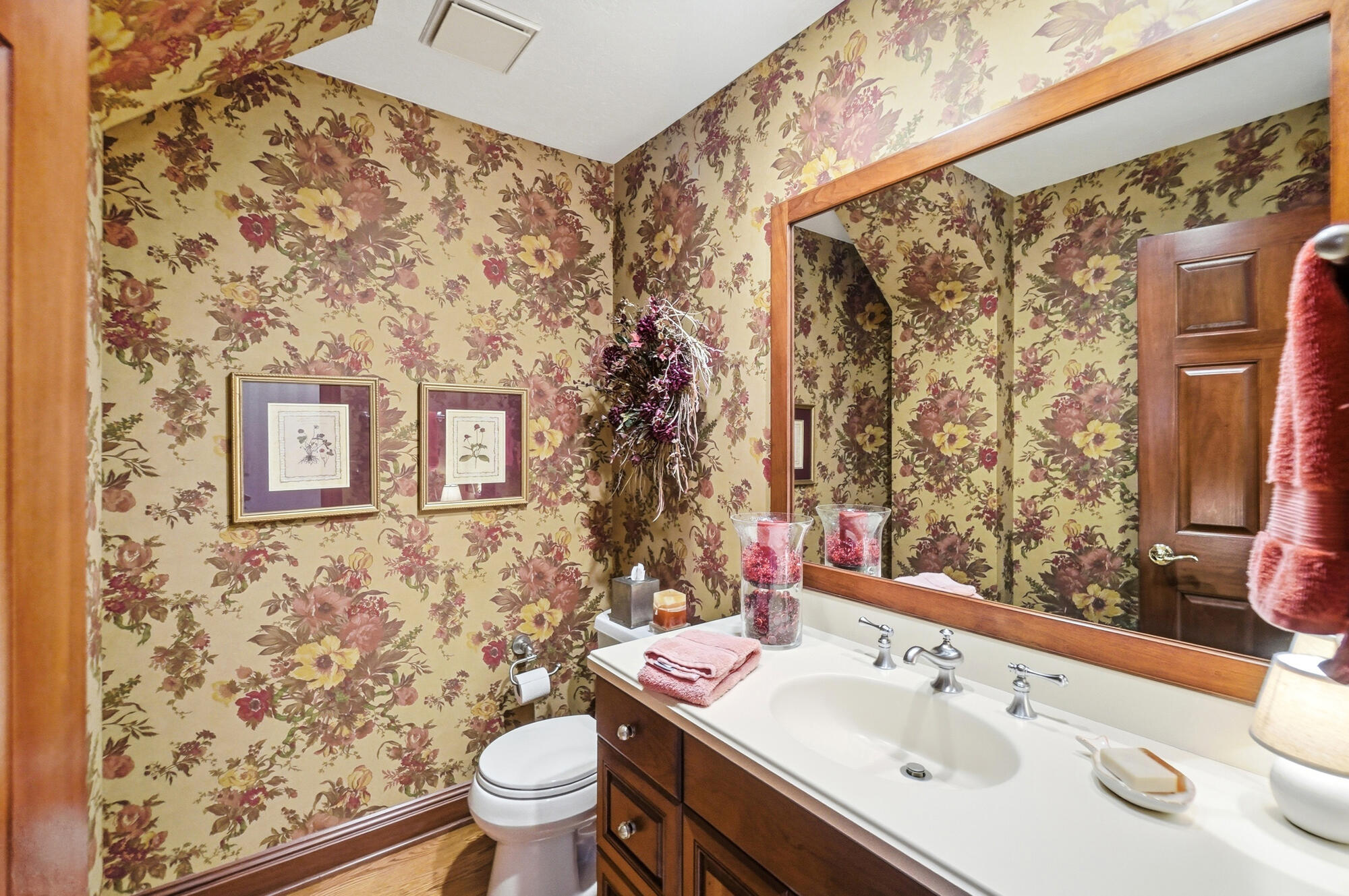 2360 Seneca, Troy, Ohio 45373