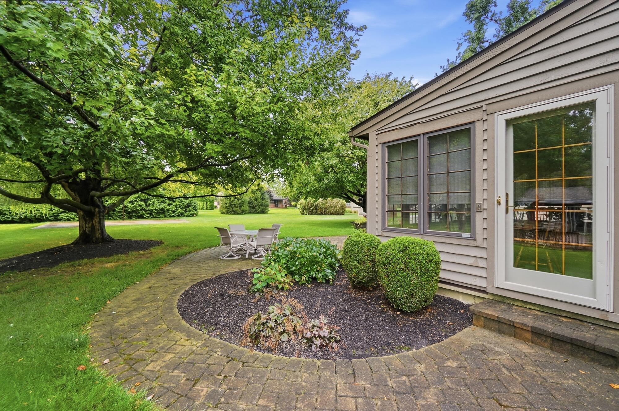 2360 Seneca, Troy, Ohio 45373