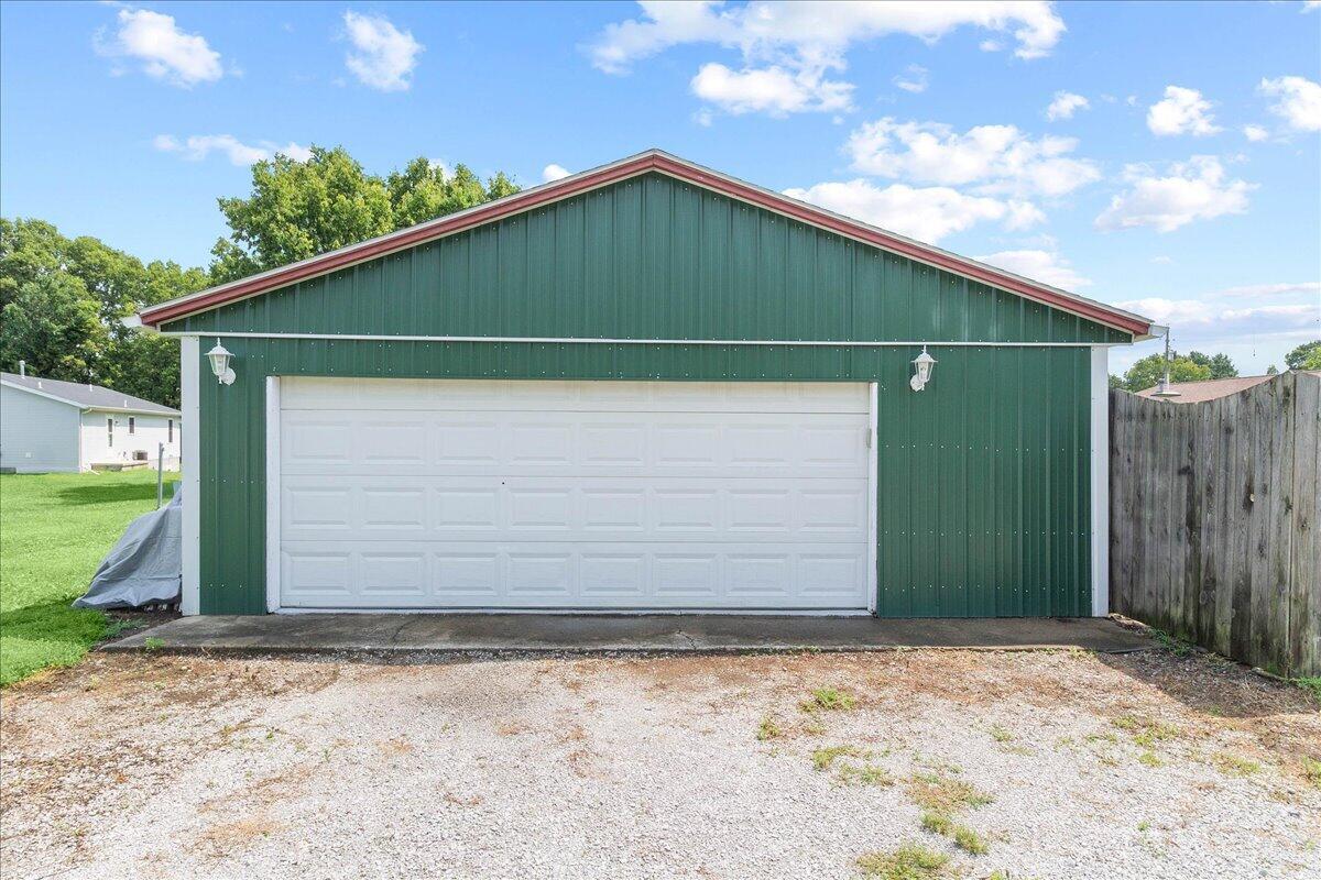 426 Light, Urbana, Ohio 43078