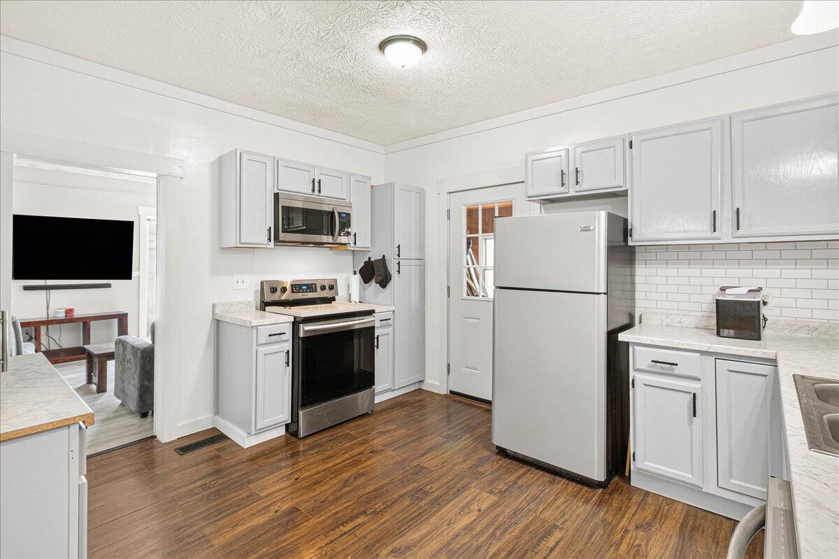 426 Light, Urbana, Ohio 43078
