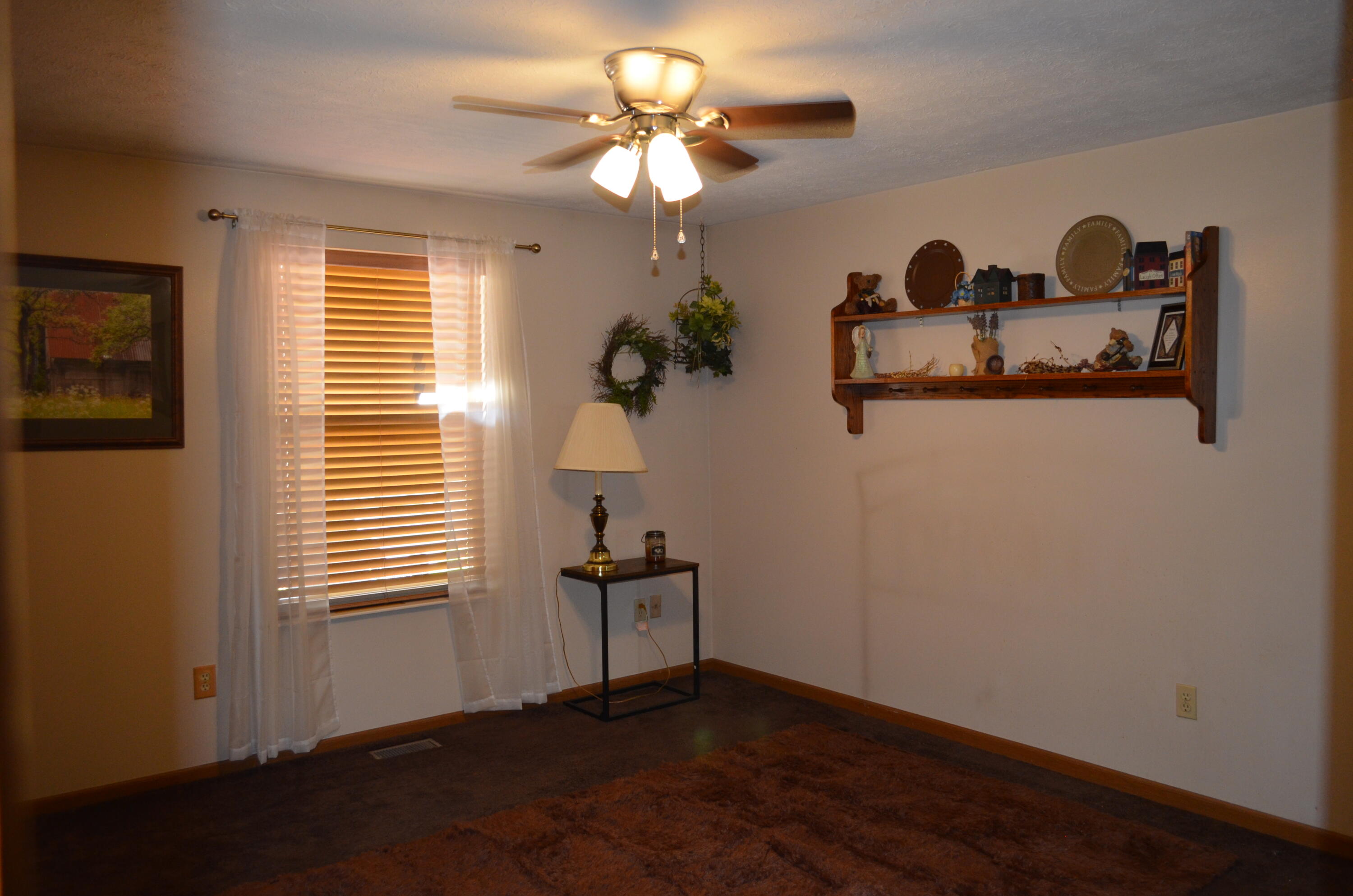 4290 Midfield, Springfield, Ohio 45503