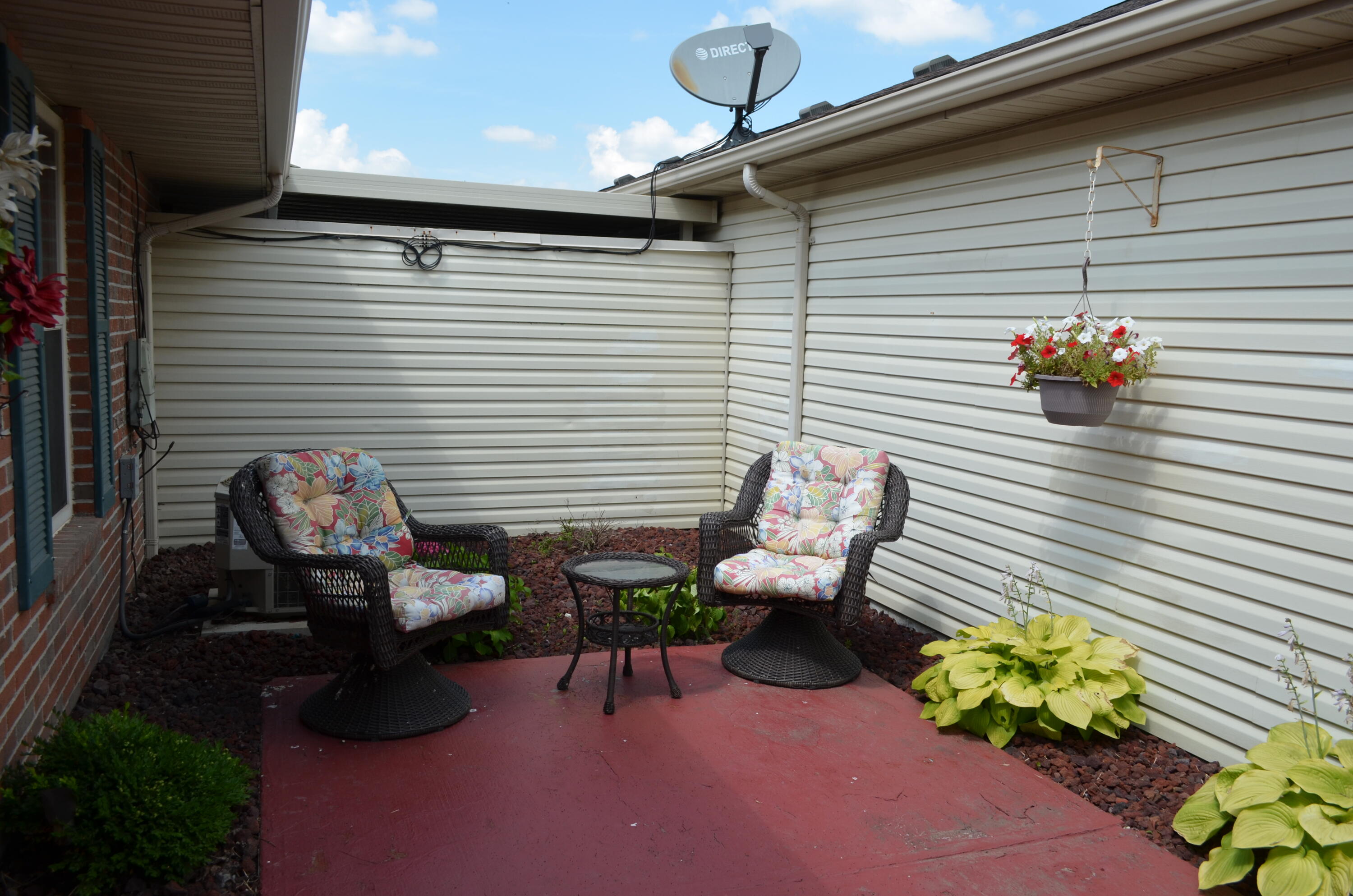 4290 Midfield, Springfield, Ohio 45503