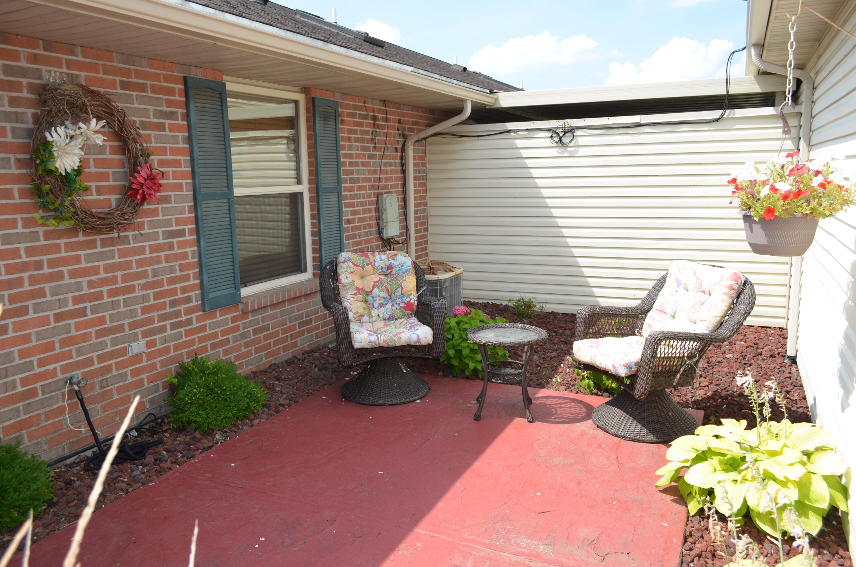 4290 Midfield, Springfield, Ohio 45503