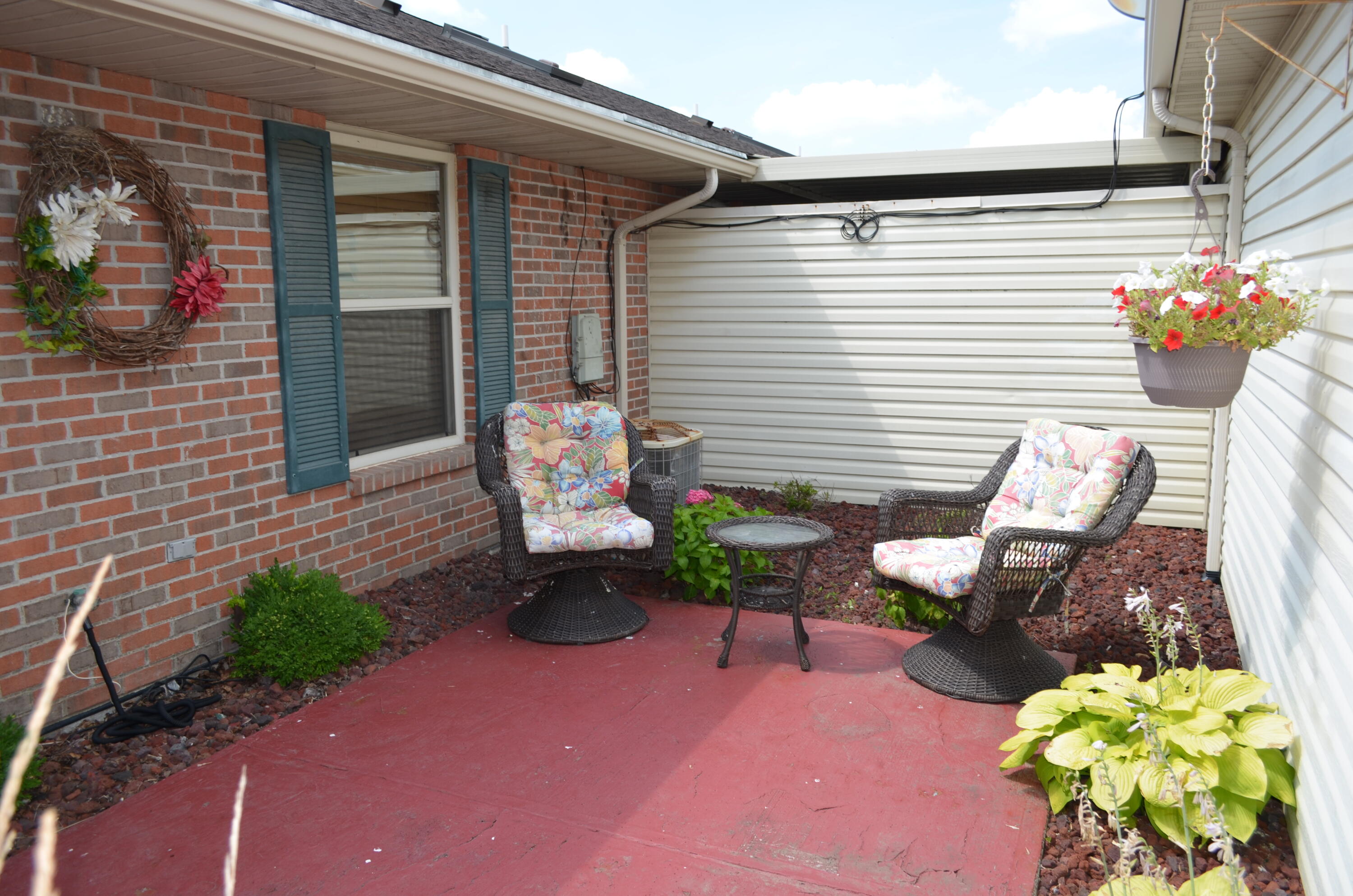 4290 Midfield, Springfield, Ohio 45503