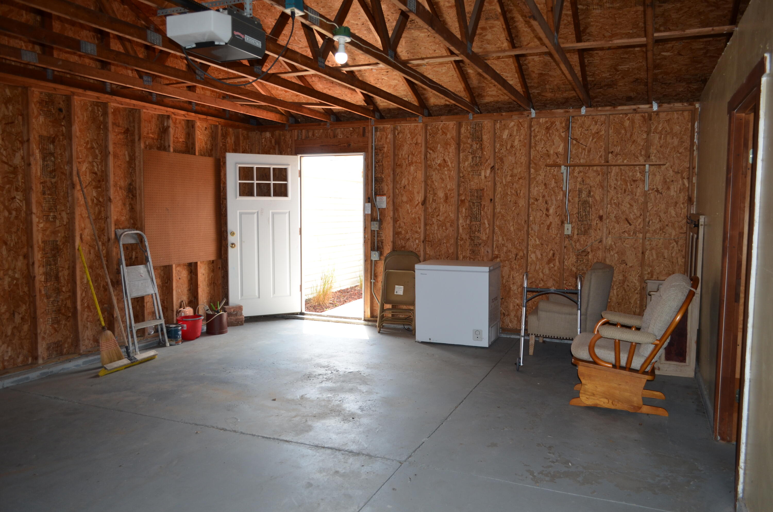 4290 Midfield, Springfield, Ohio 45503