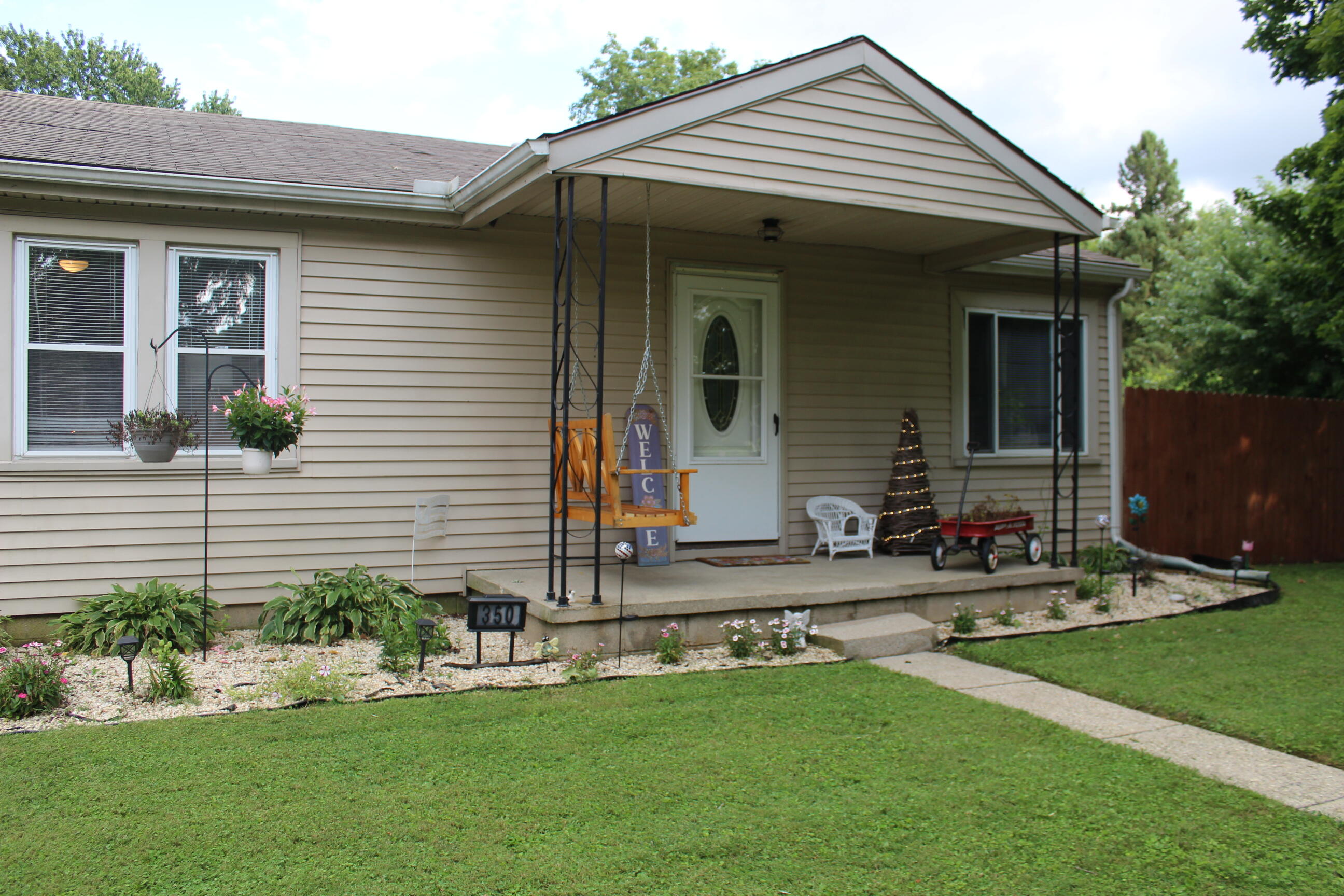 350 Larchmont, Springfield, Ohio 45503
