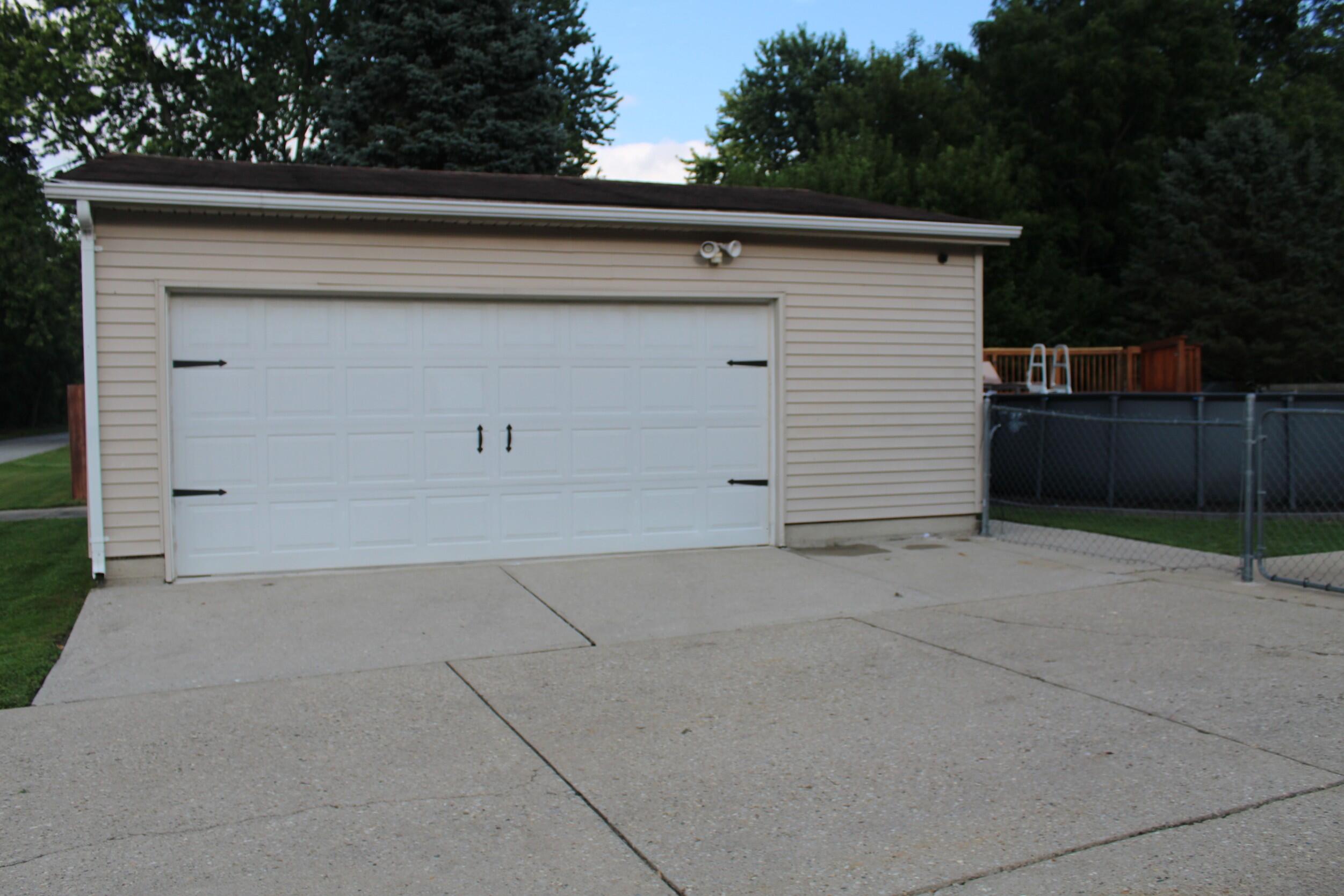350 Larchmont, Springfield, Ohio 45503