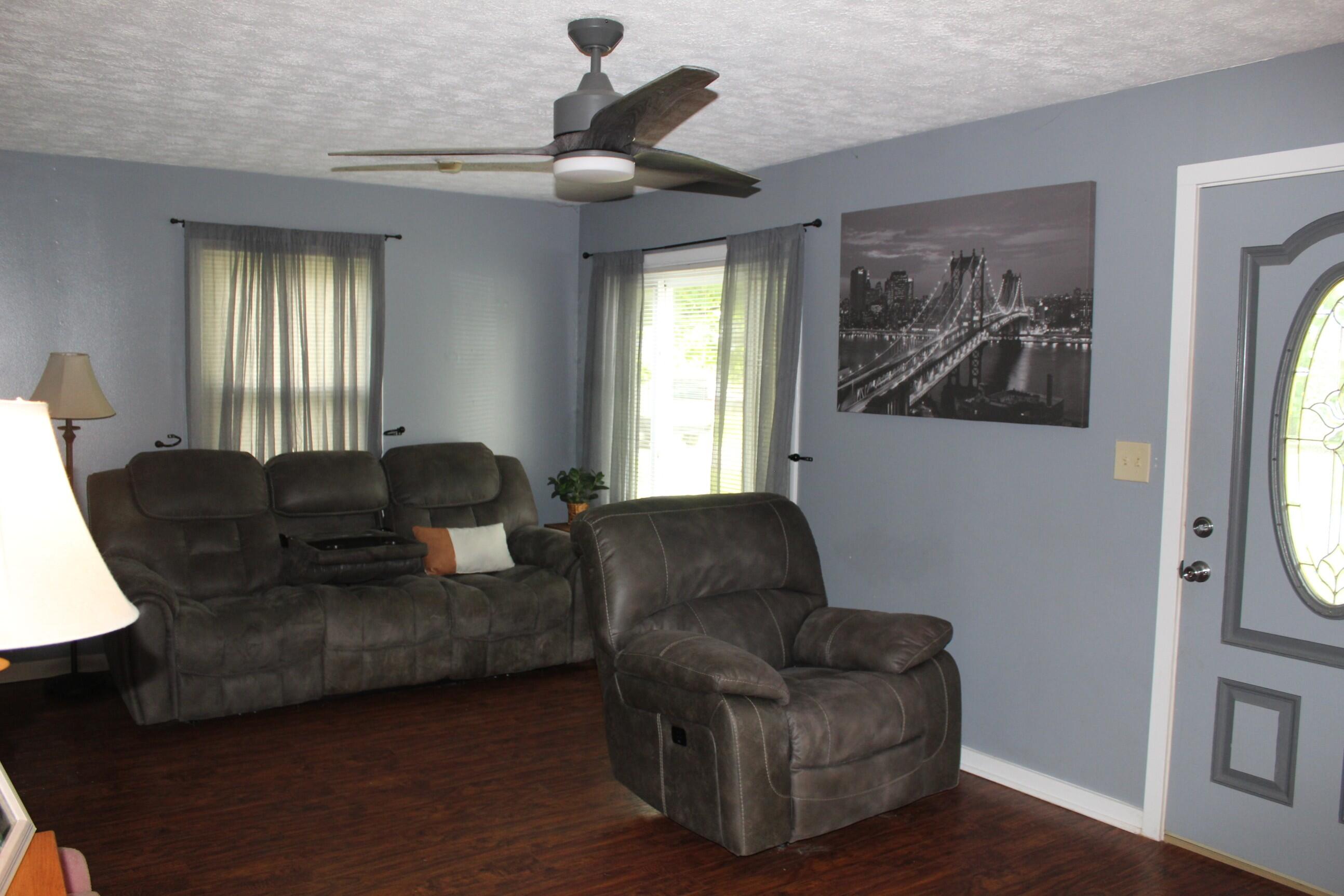 350 Larchmont, Springfield, Ohio 45503
