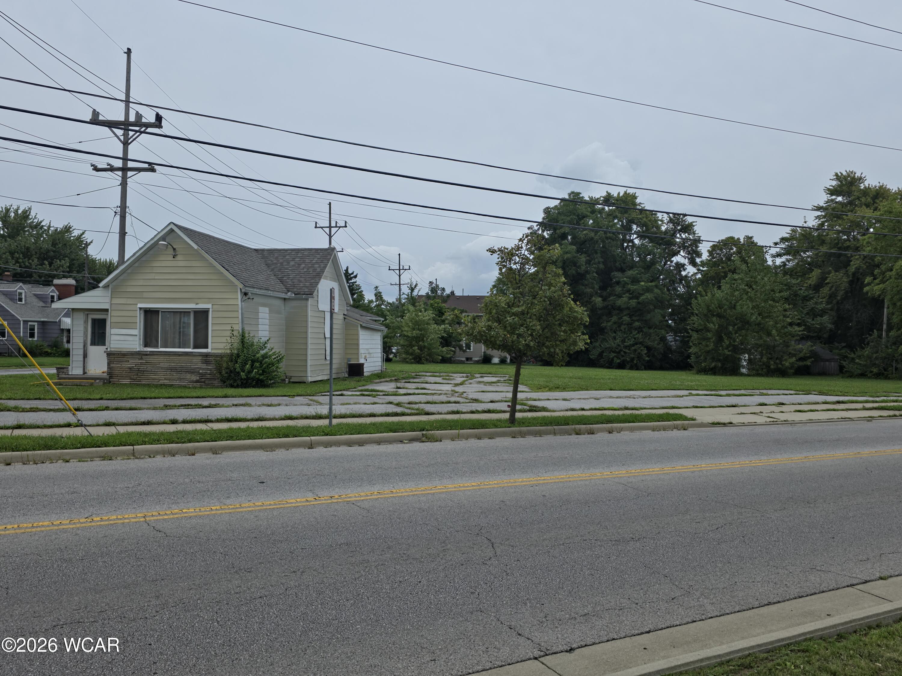 655 Collins Avenue, Lima, Ohio