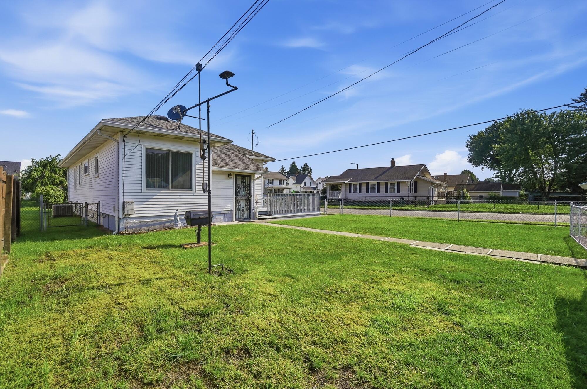 2323 Beatrice, Springfield, Ohio 45503