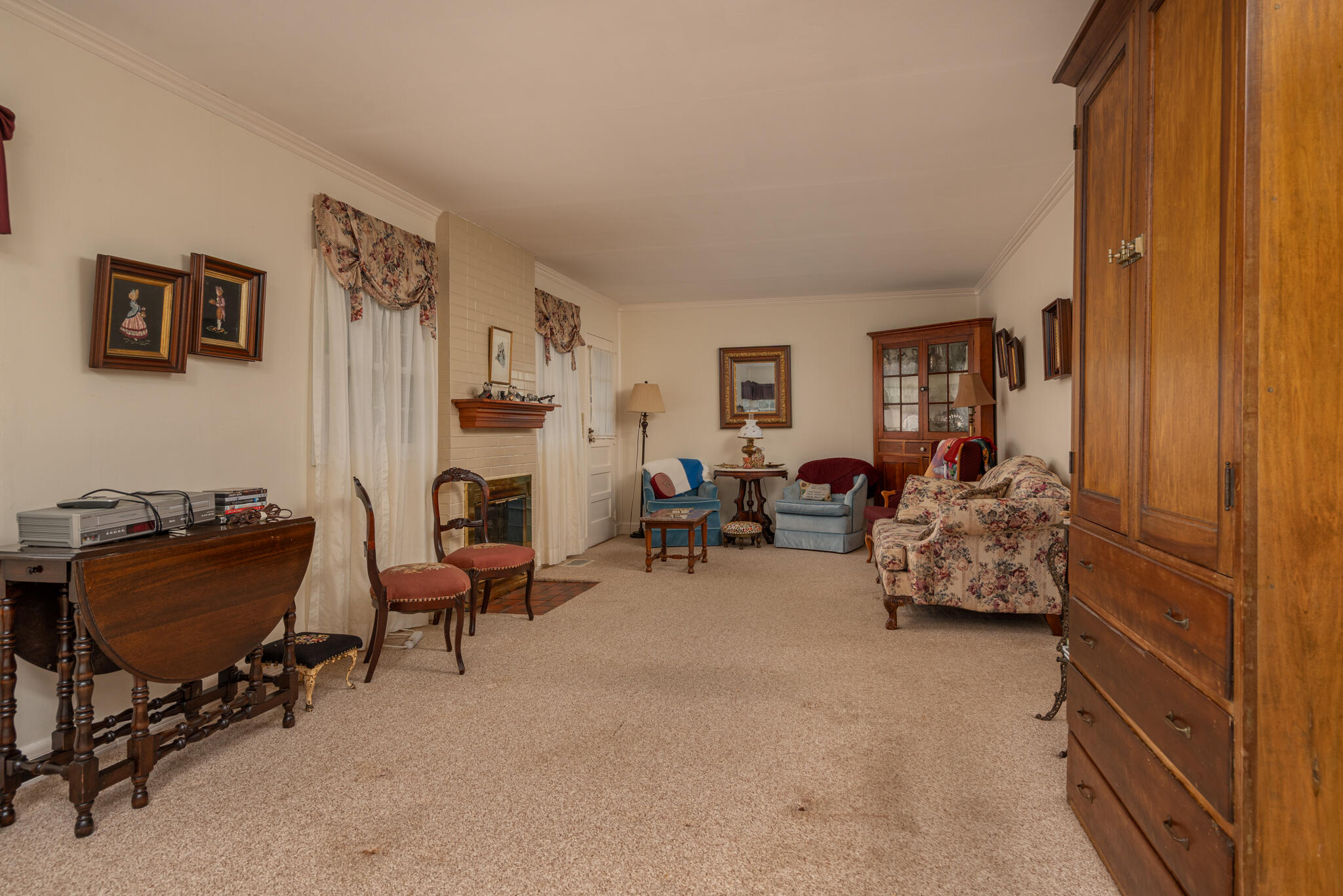 1971 Oak Knoll, Springfield, Ohio 45504