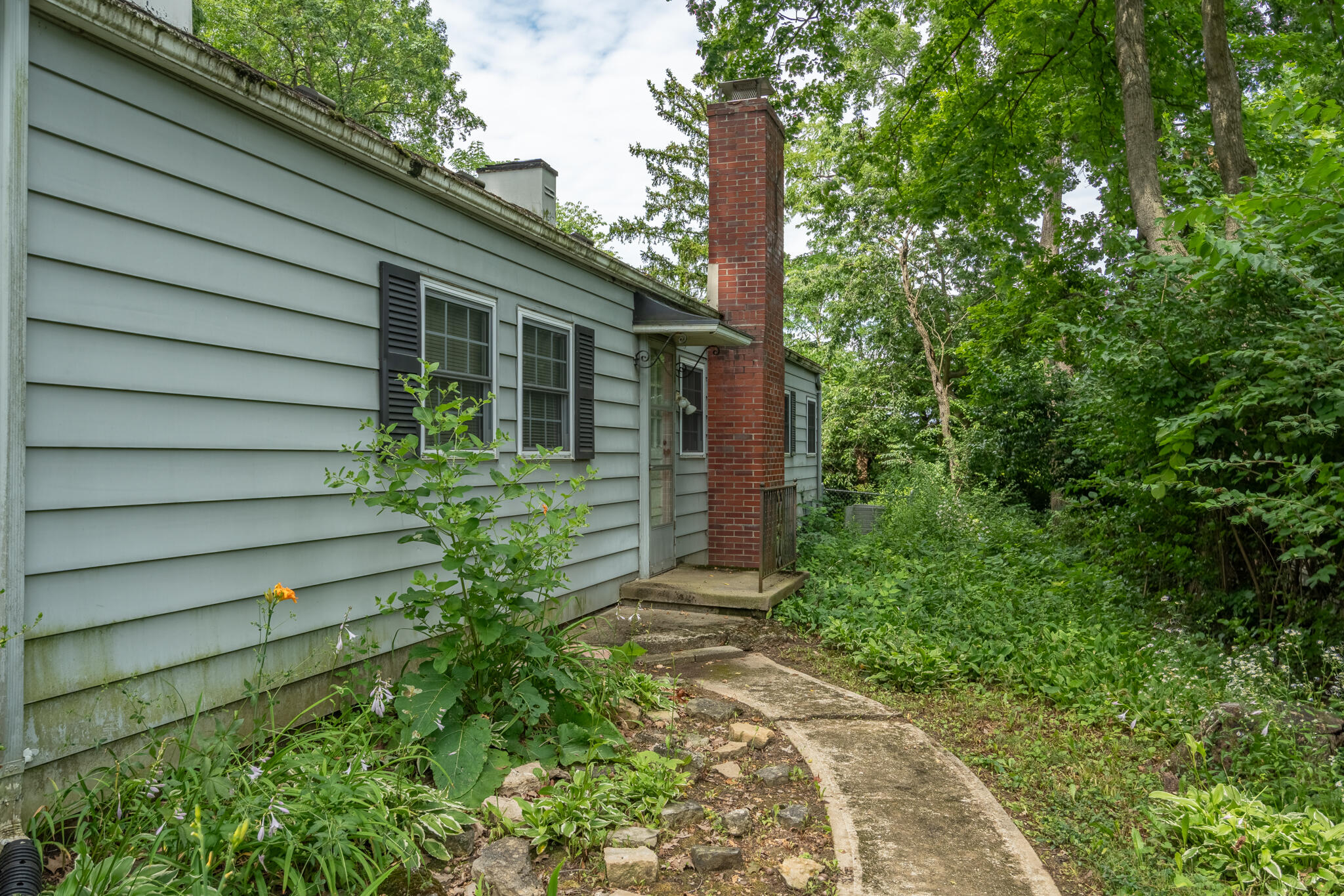 1971 Oak Knoll, Springfield, Ohio 45504