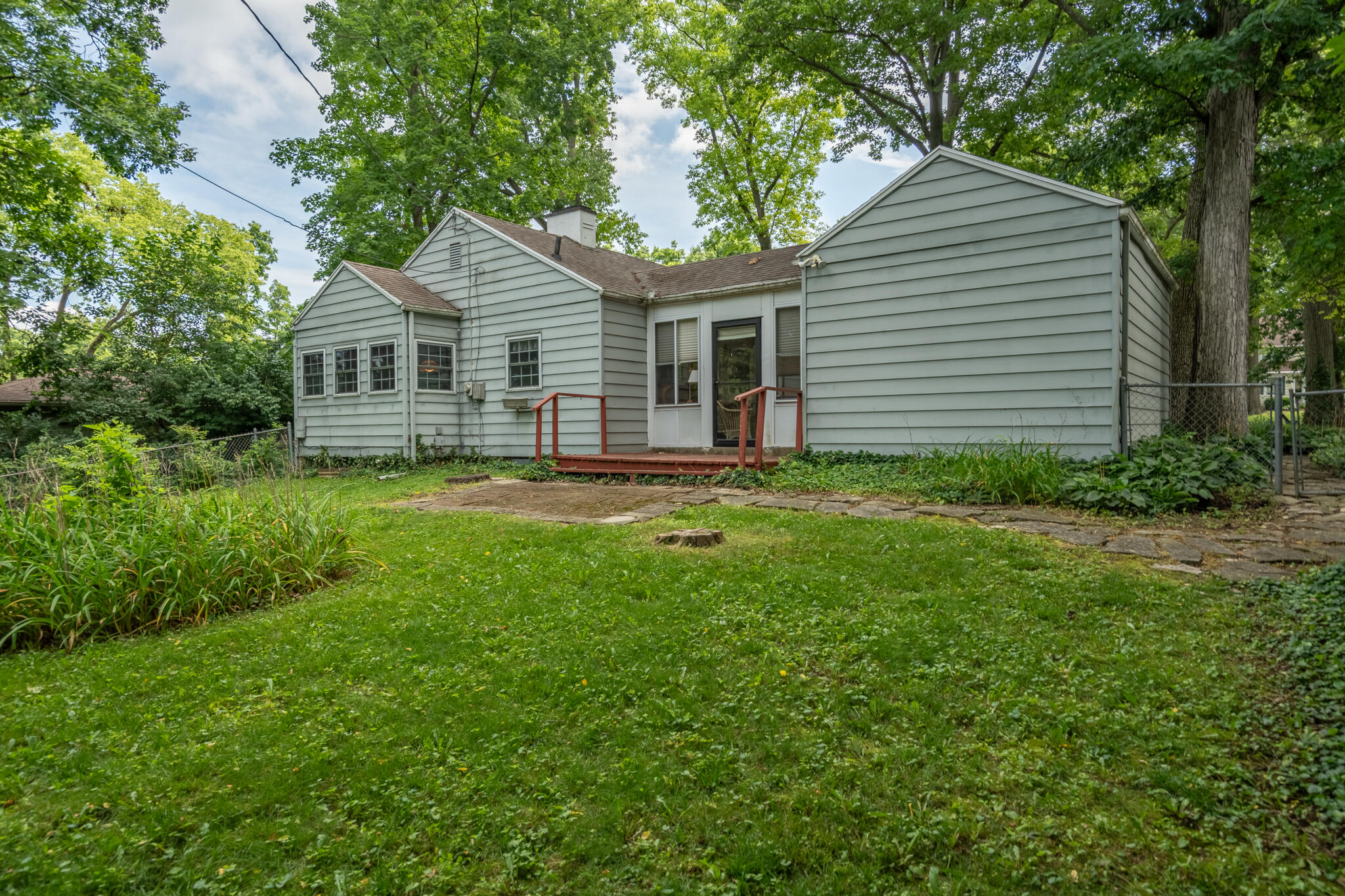 1971 Oak Knoll, Springfield, Ohio 45504