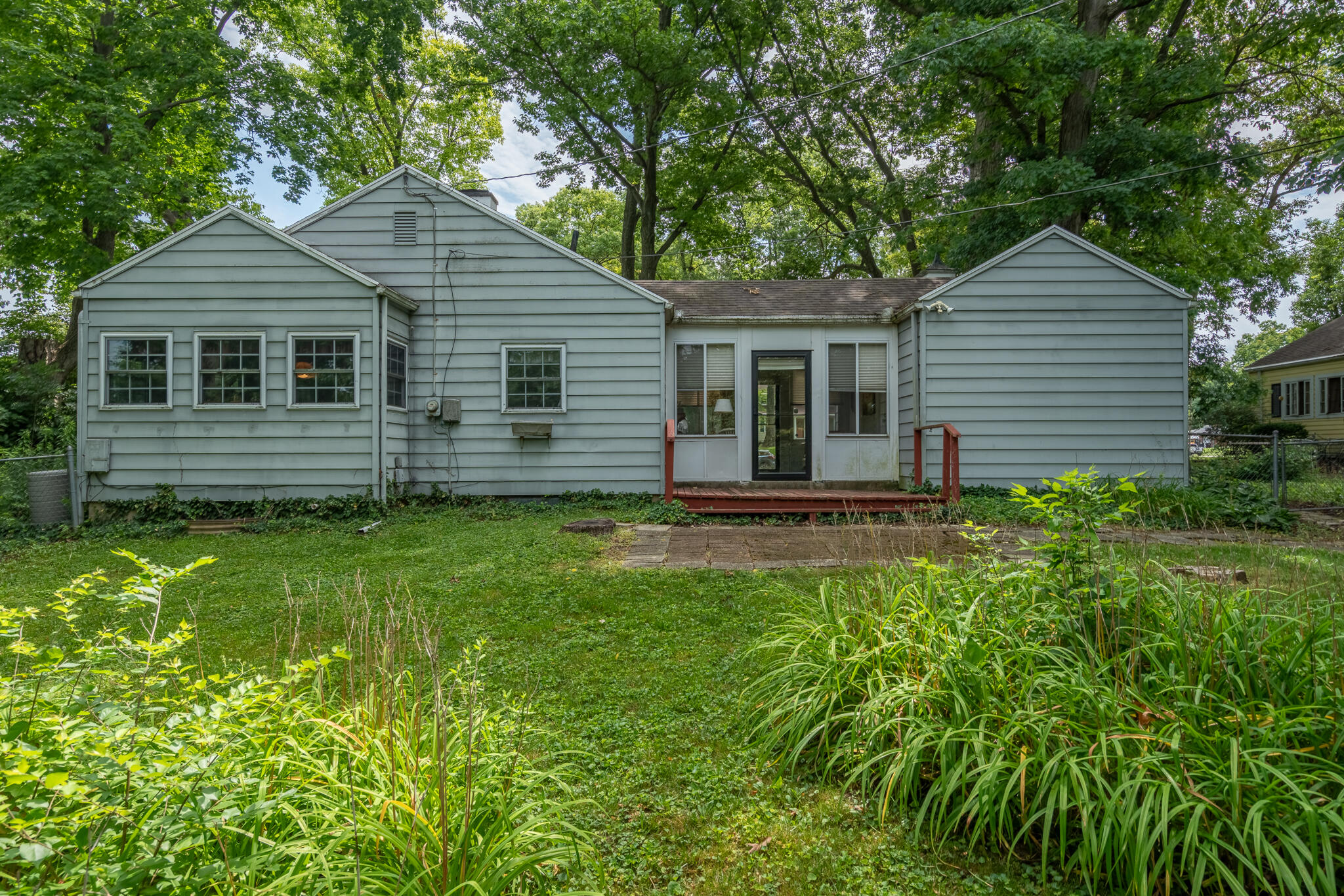 1971 Oak Knoll, Springfield, Ohio 45504