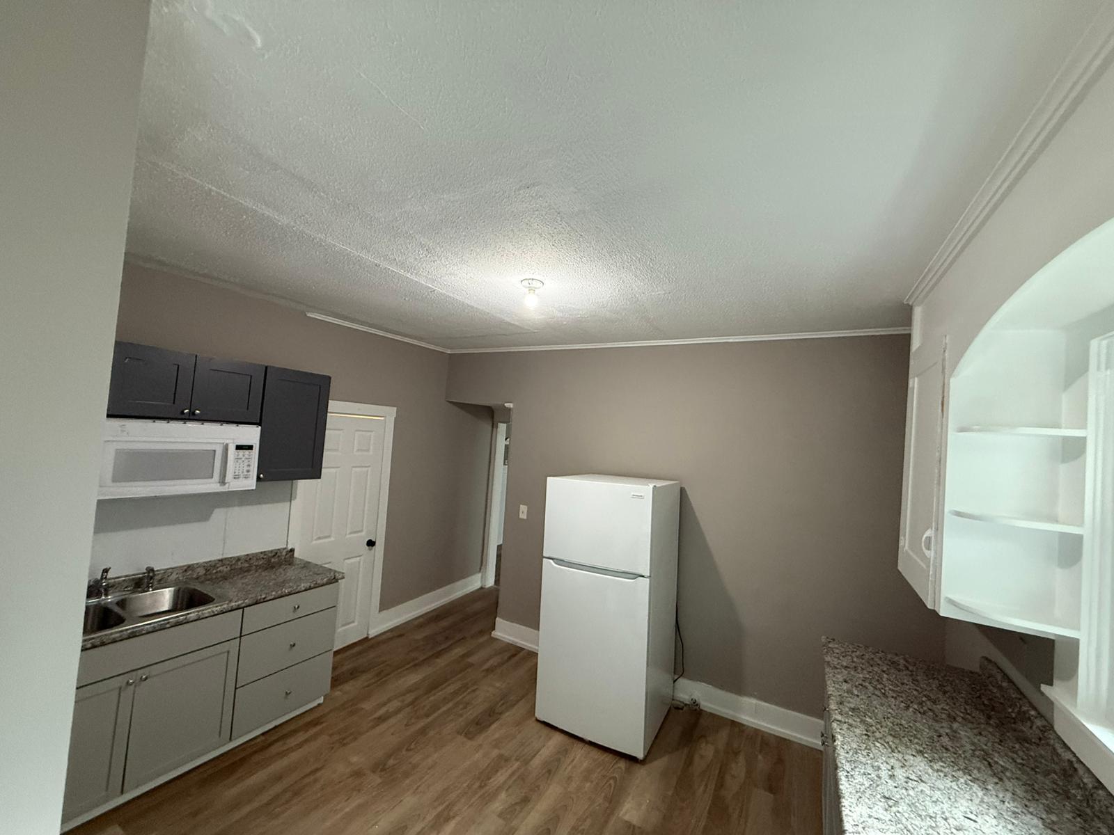 37 Cassilly, Springfield, Ohio 45504
