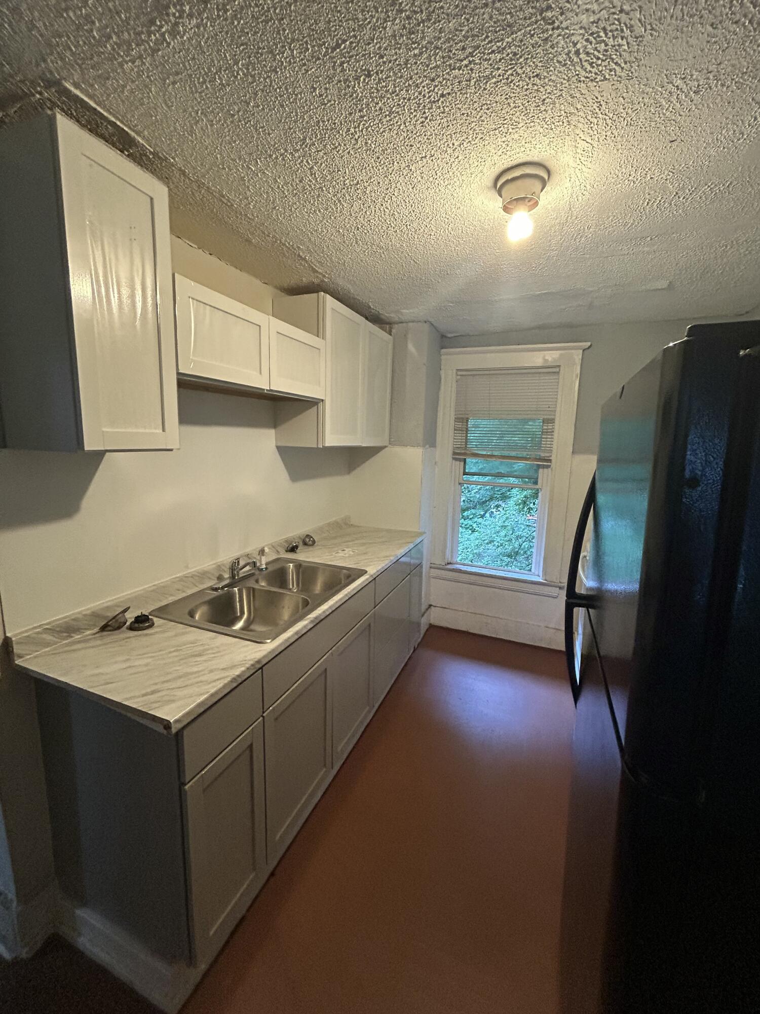 37 Cassilly, Springfield, Ohio 45504