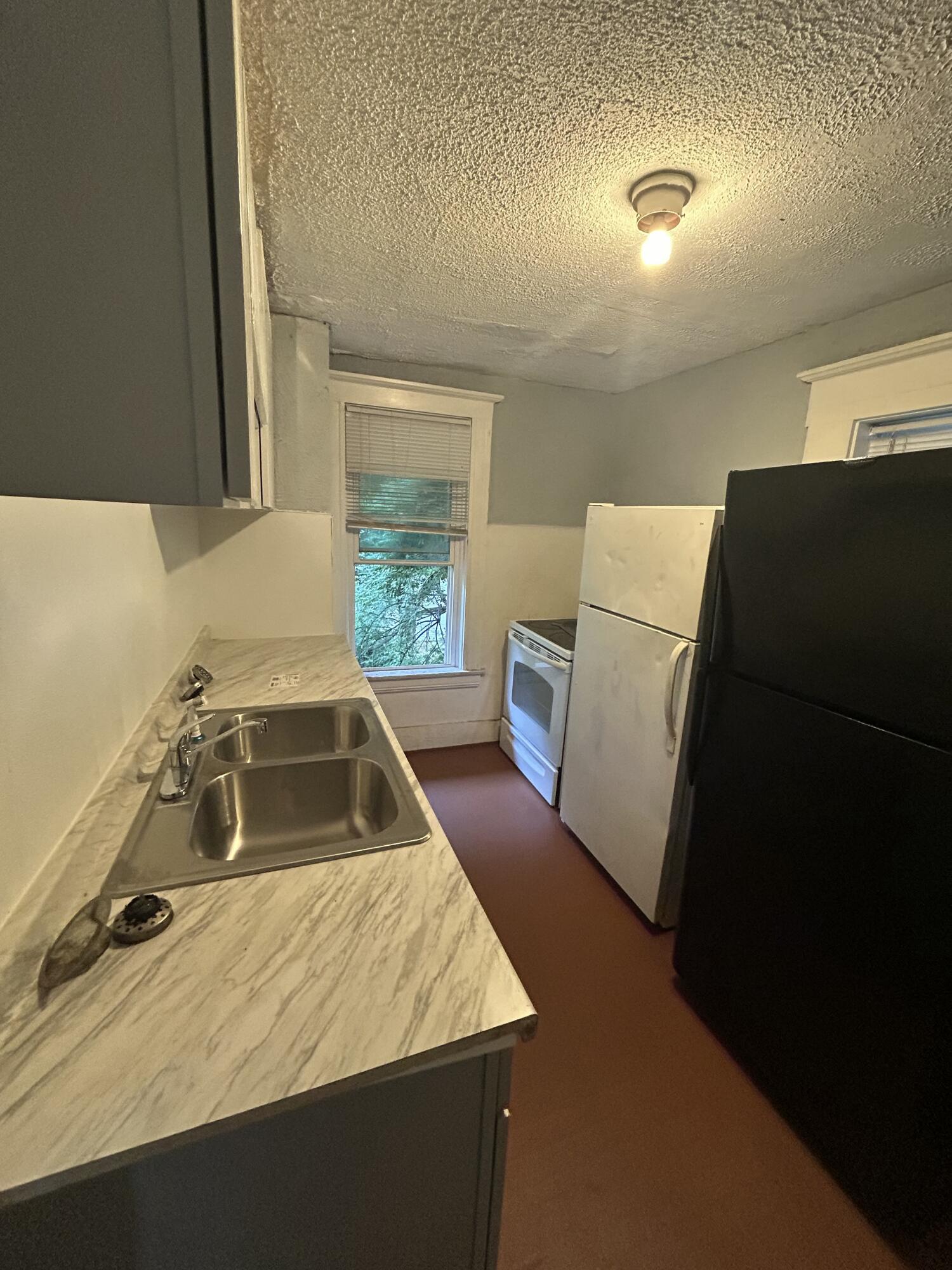 37 Cassilly, Springfield, Ohio 45504