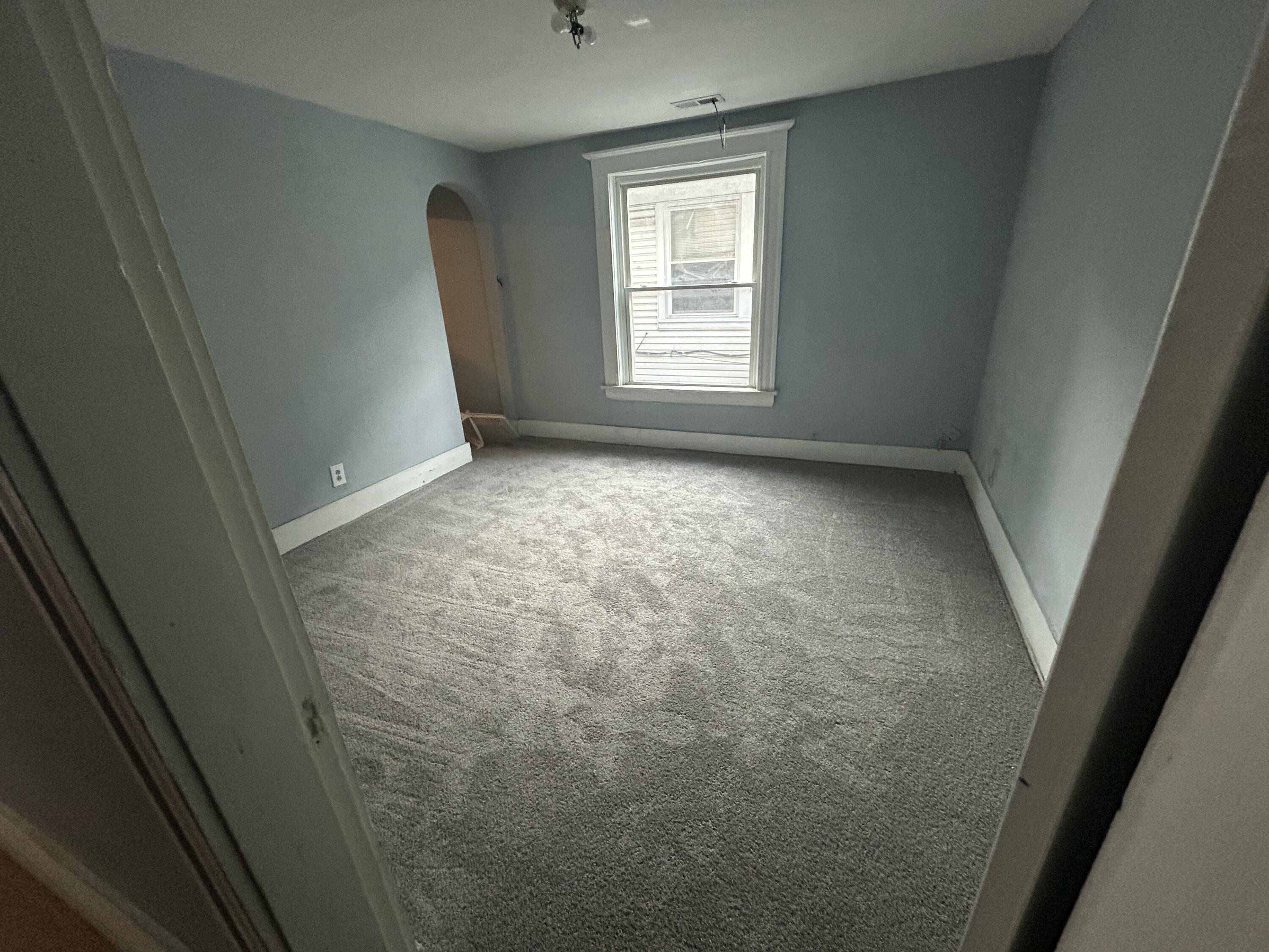 37 Cassilly, Springfield, Ohio 45504