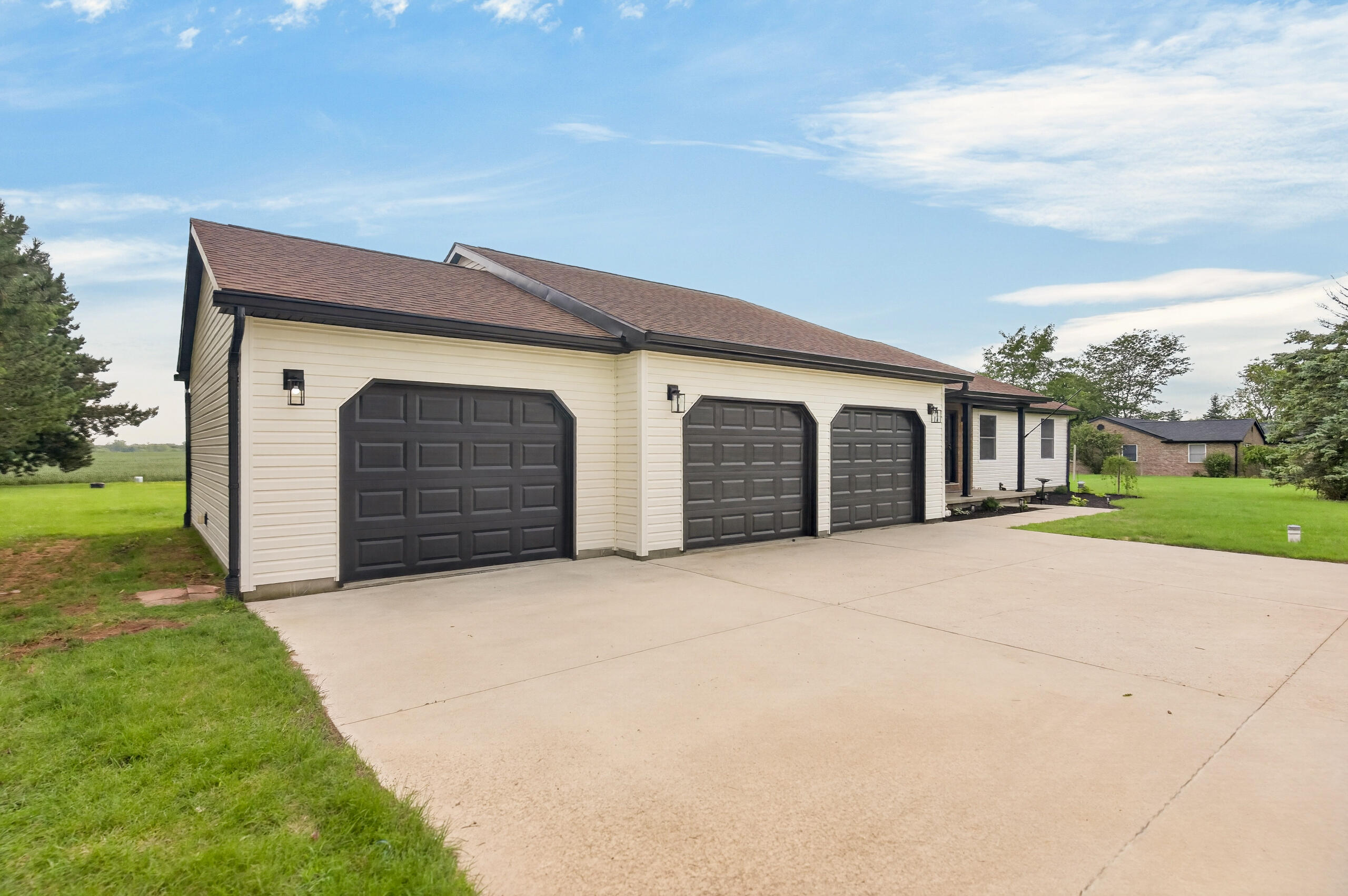 17212 Sharp, Sidney, Ohio 45365