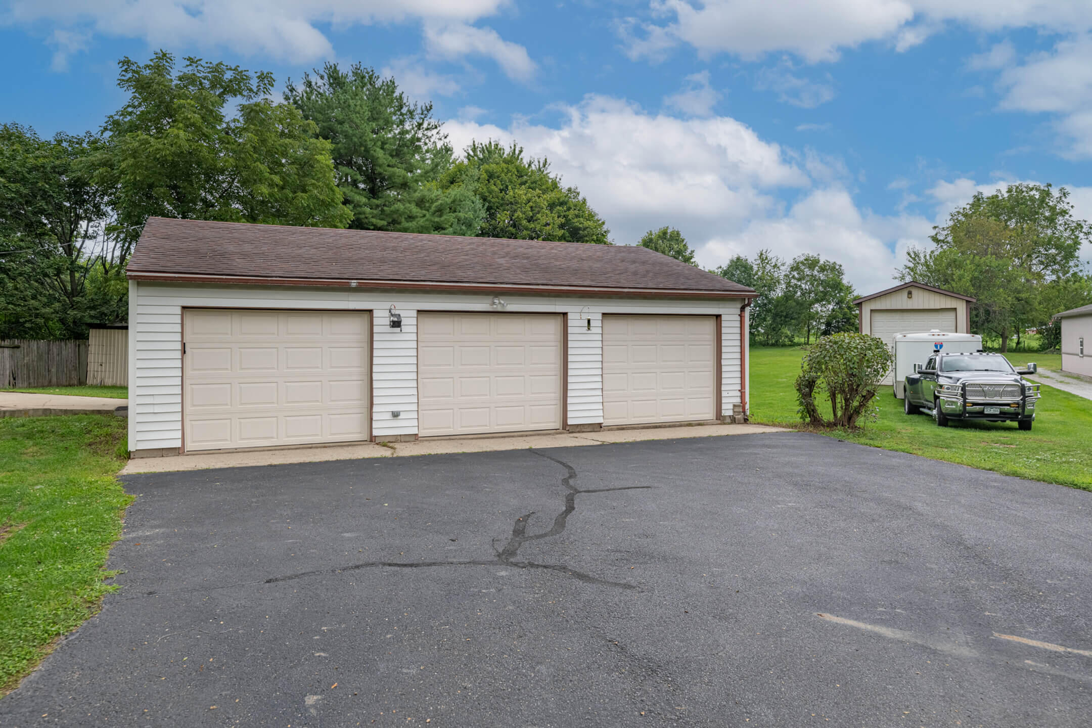 7570 Troy, Springfield, Ohio 45502