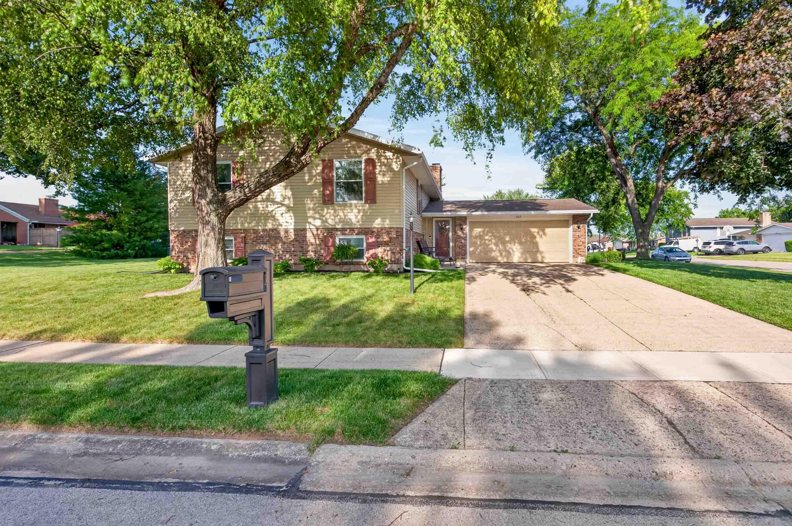 202 Lunar, Sidney, Ohio 45365