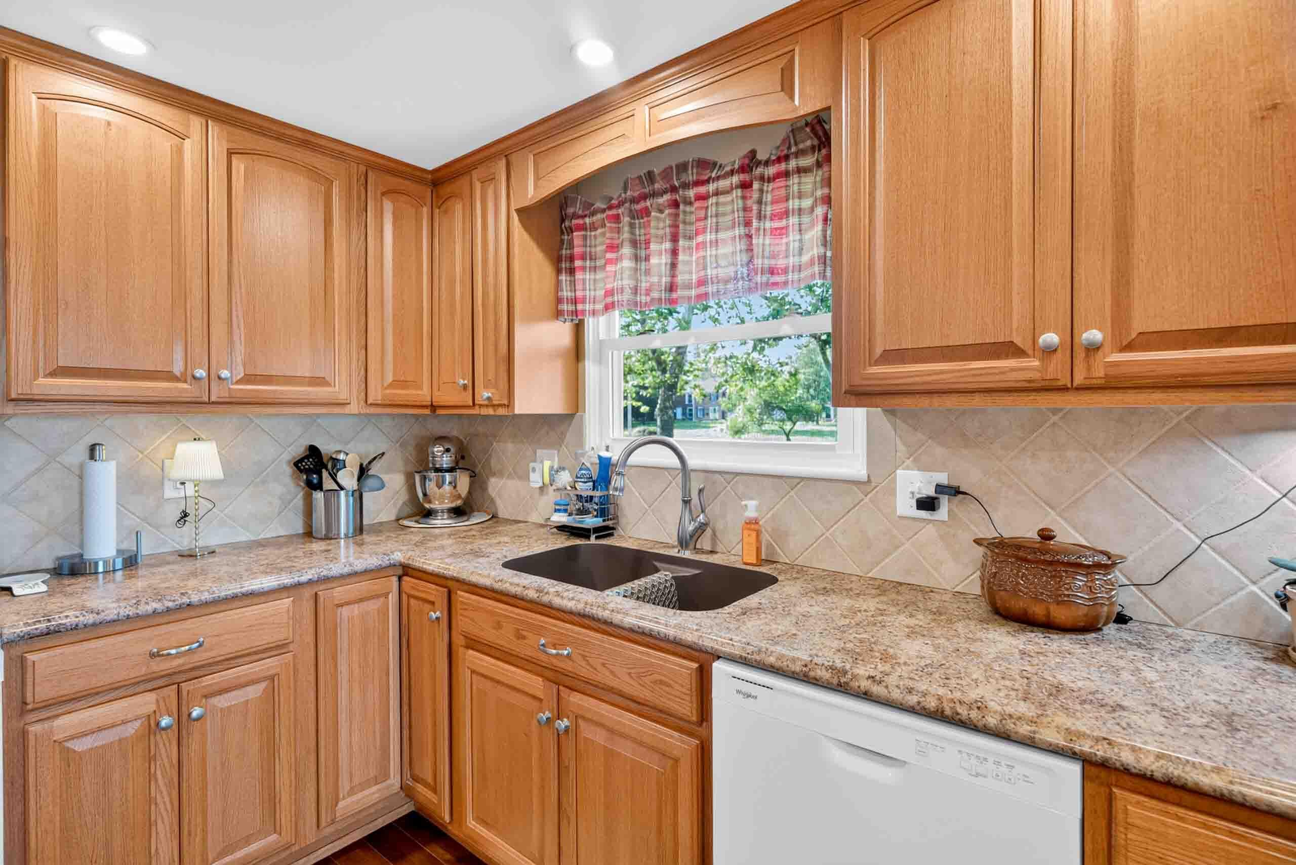 202 Lunar, Sidney, Ohio 45365