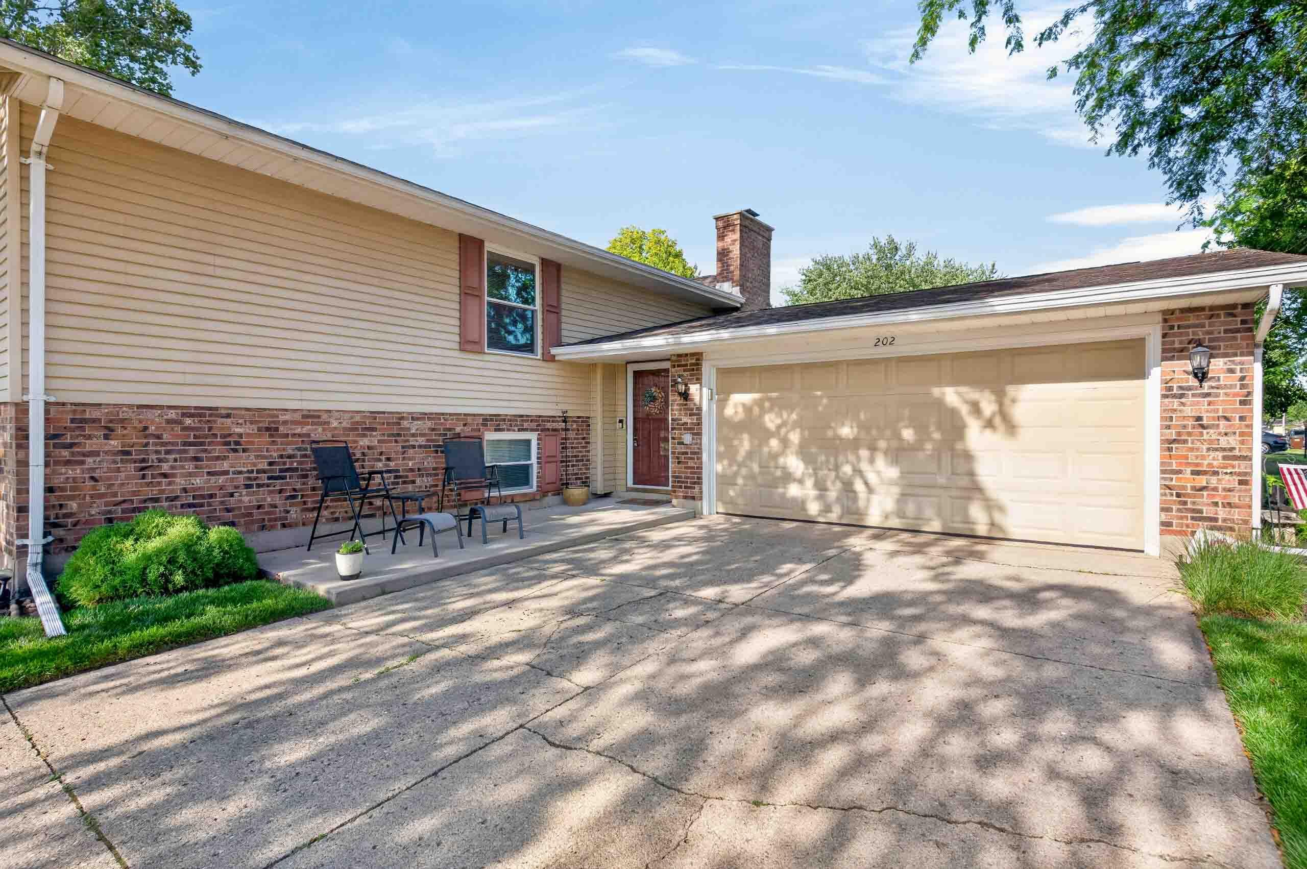 202 Lunar, Sidney, Ohio 45365