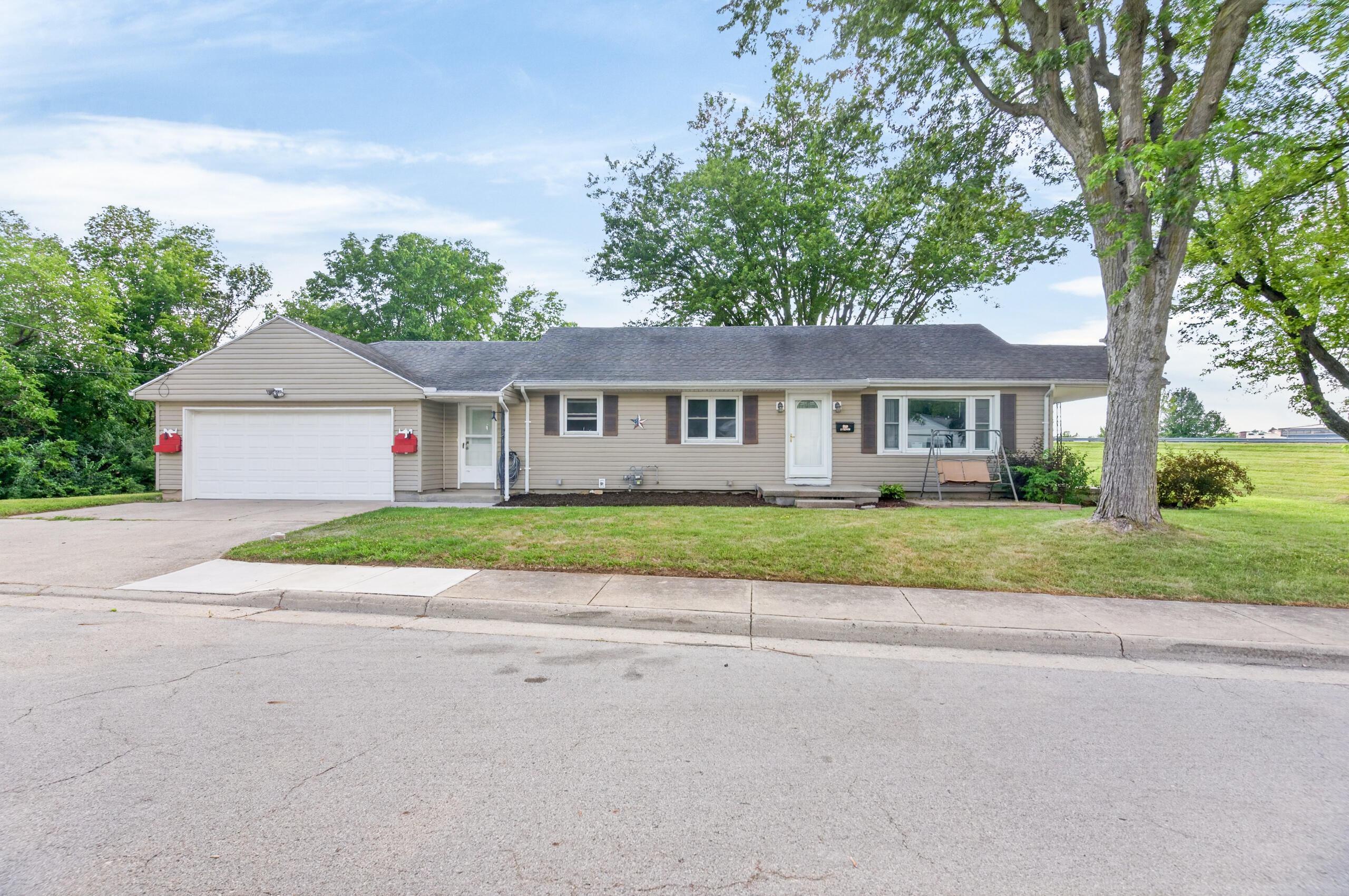909 Lincoln, Sidney, Ohio 45365
