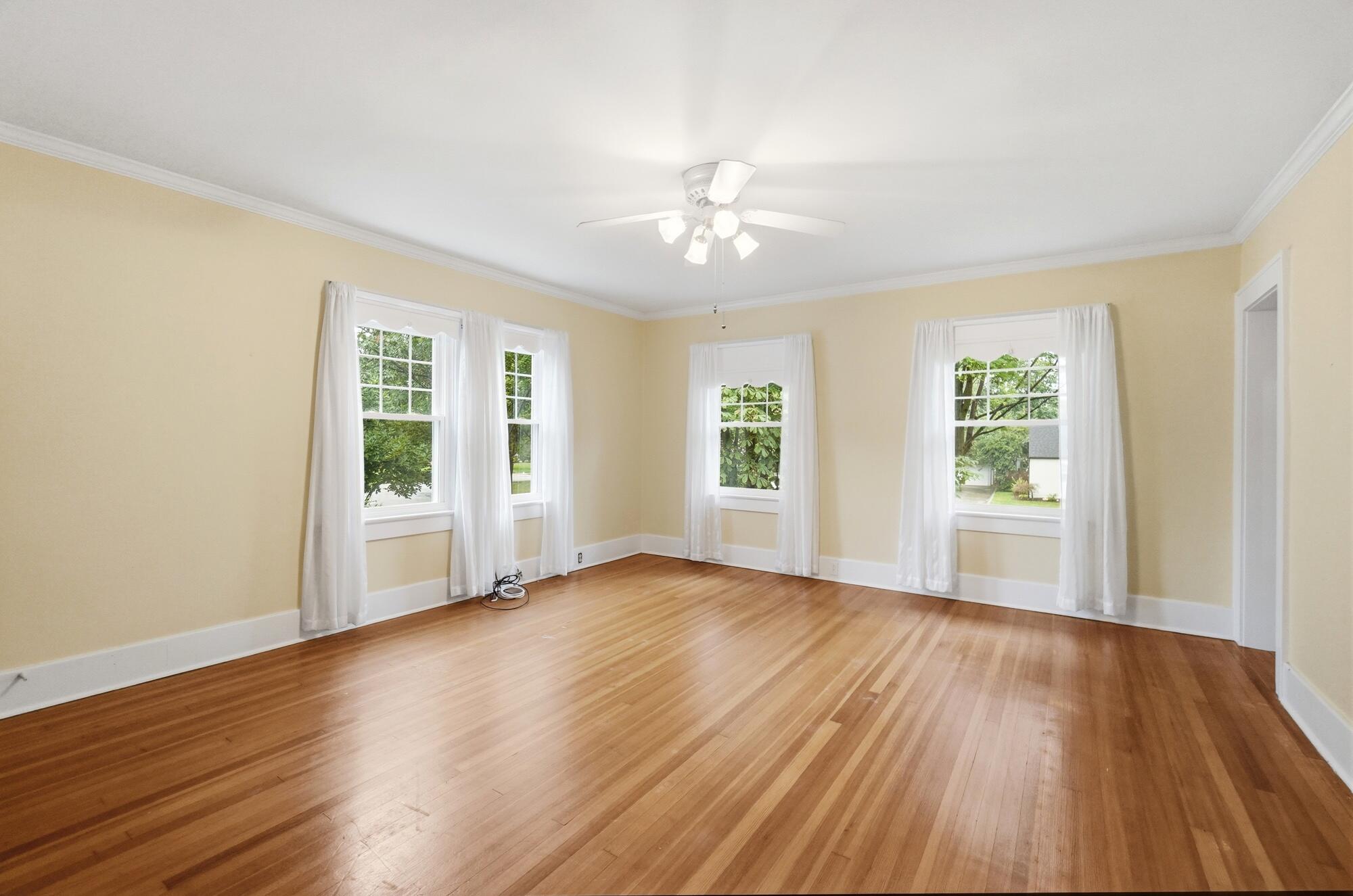 1824 Crescent, Springfield, Ohio 45504