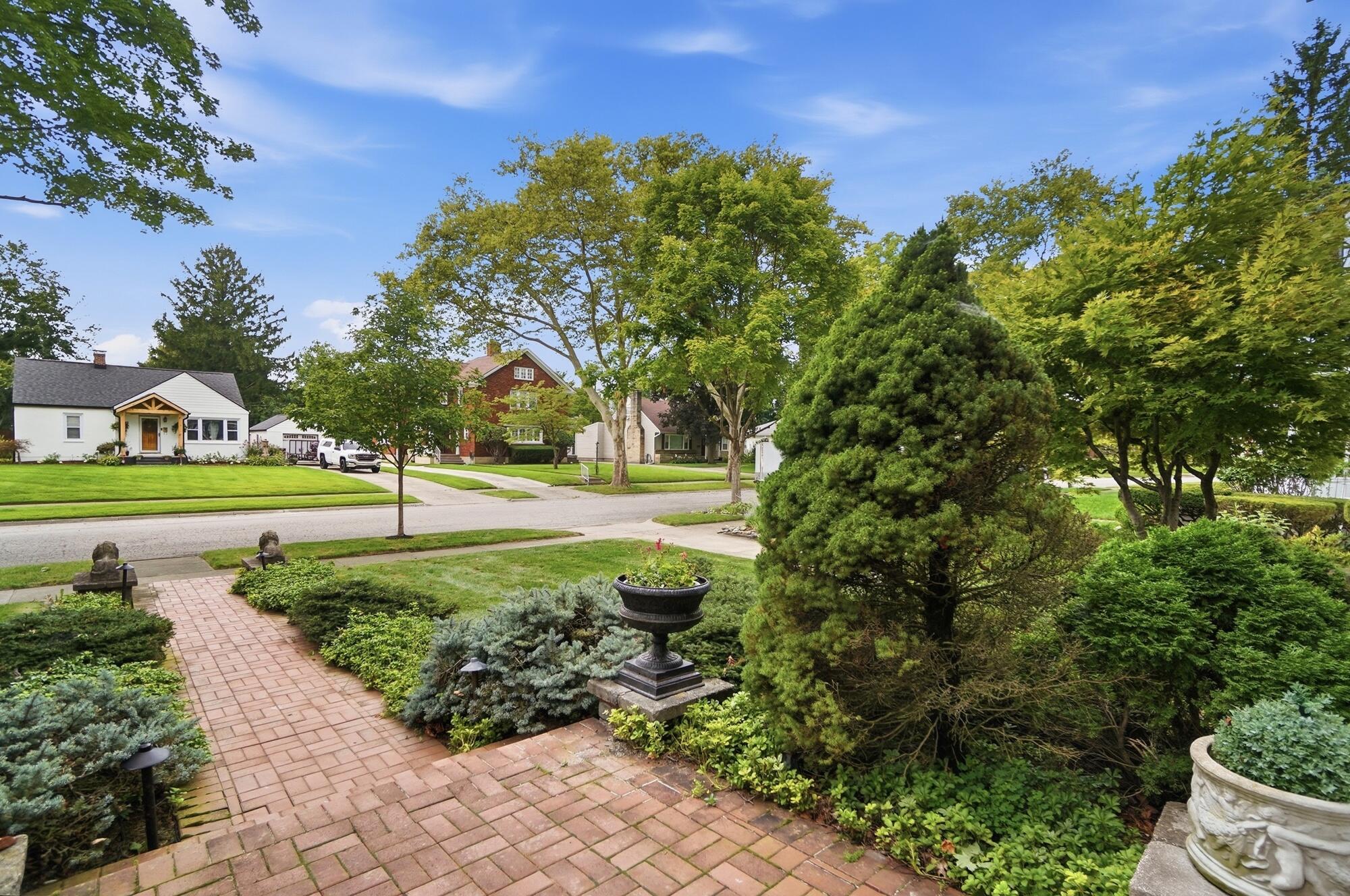 1824 Crescent, Springfield, Ohio 45504