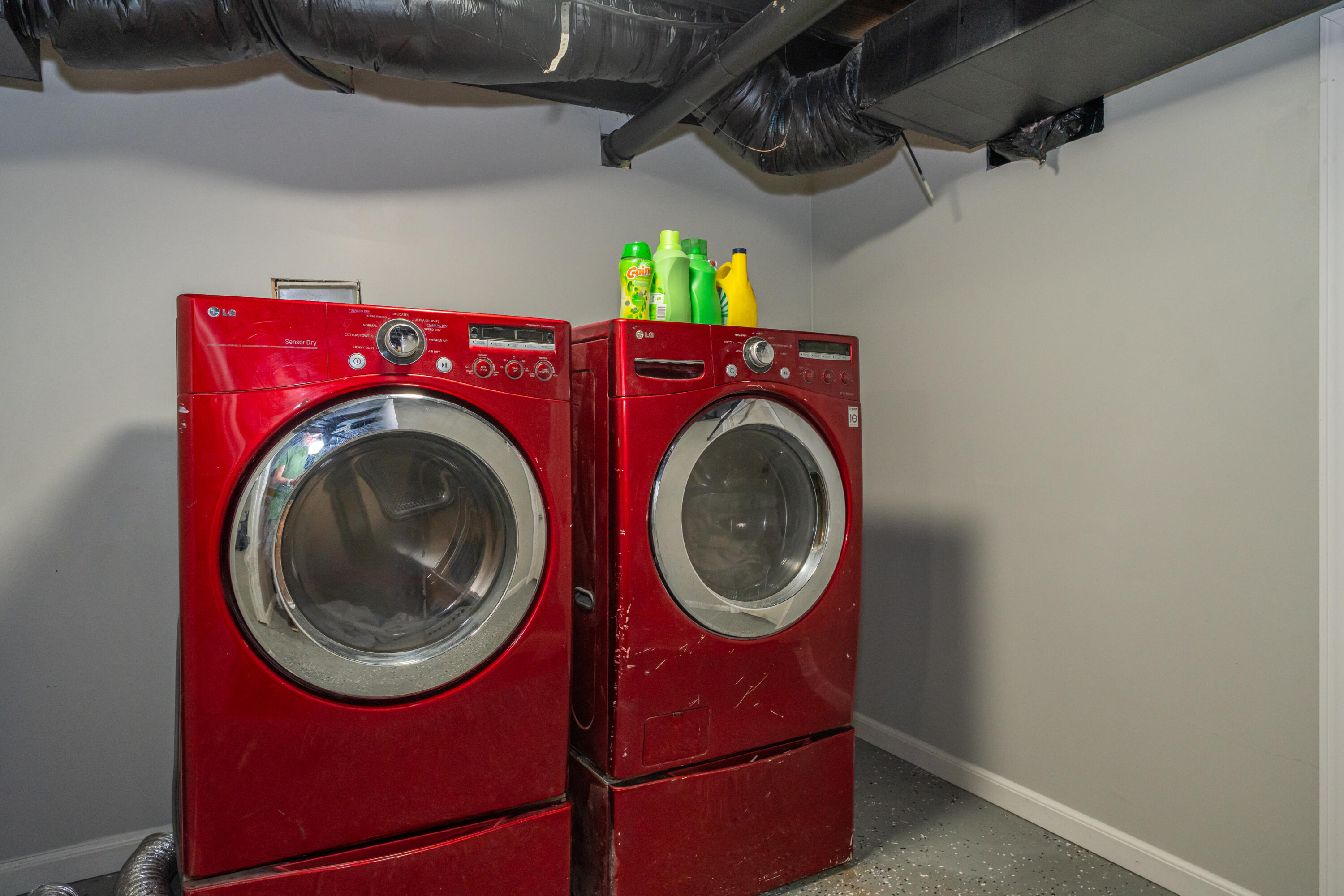 330 Bolander, Dayton, Ohio 45417