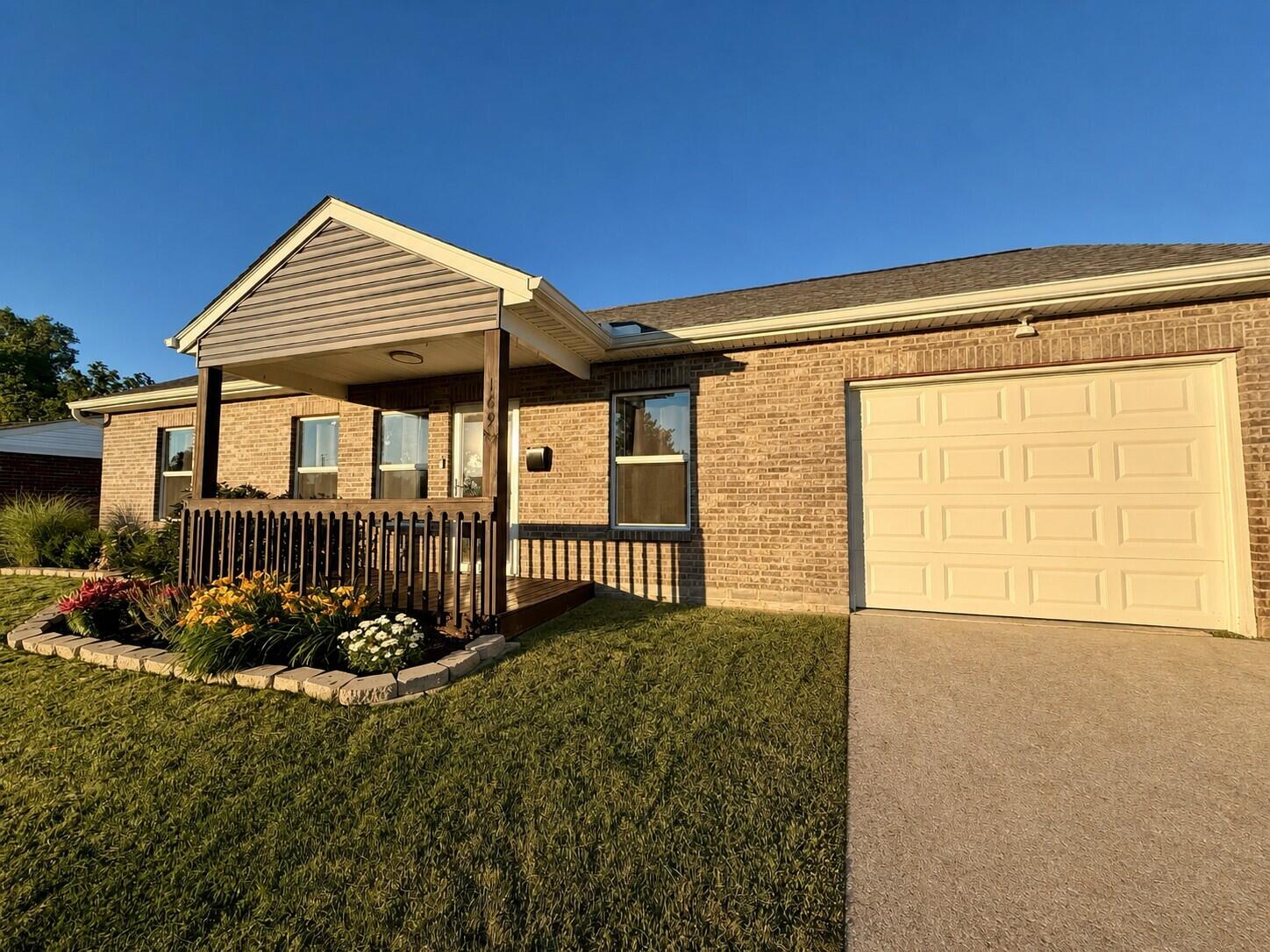 169 Brookmoor, Brookville, Ohio 45309