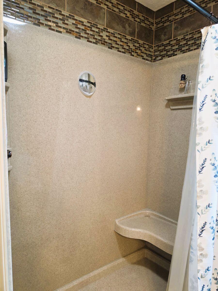 6670 Middle Urbana, Springfield, Ohio 45502