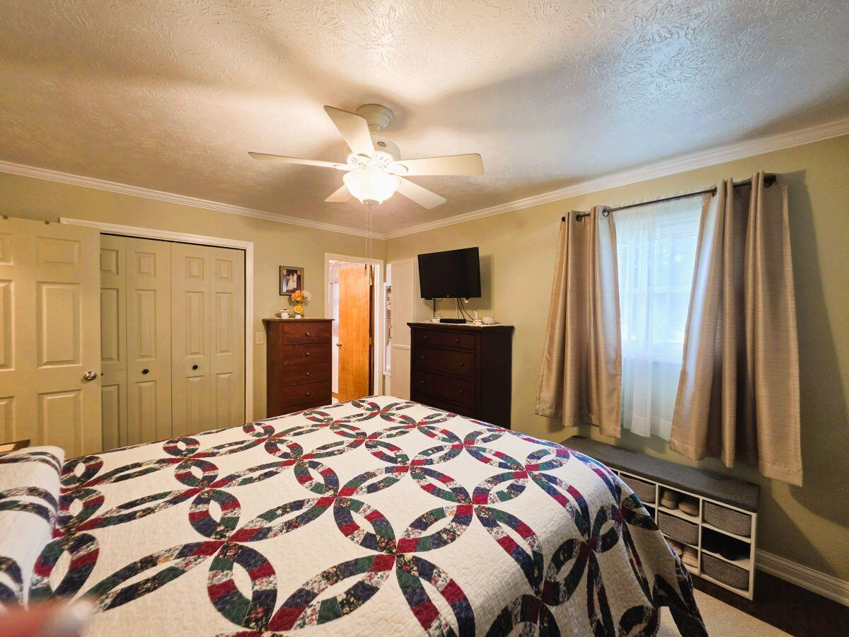6670 Middle Urbana, Springfield, Ohio 45502