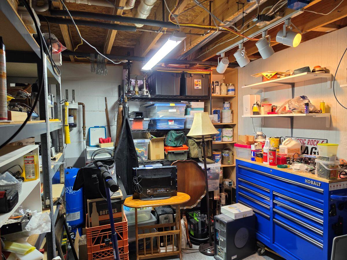 6670 Middle Urbana, Springfield, Ohio 45502