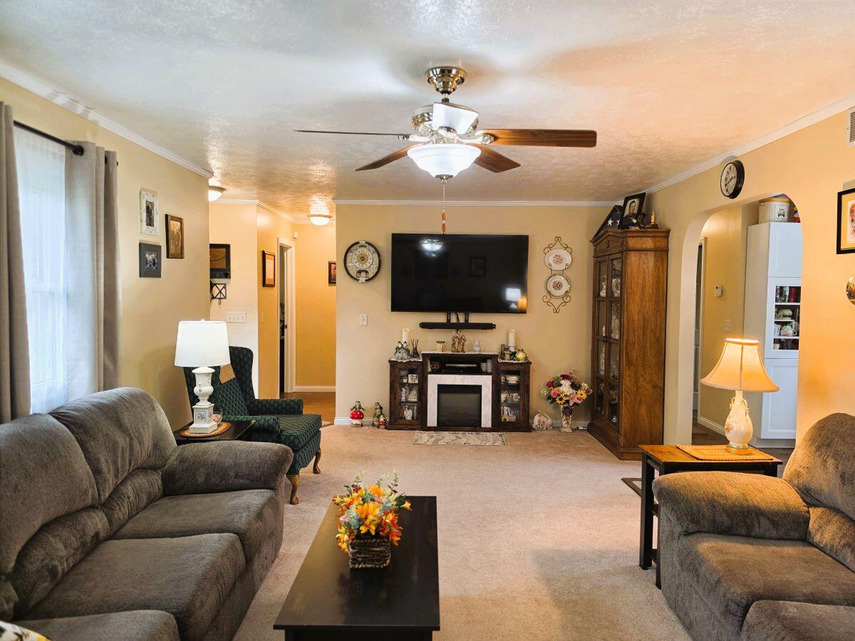 6670 Middle Urbana, Springfield, Ohio 45502