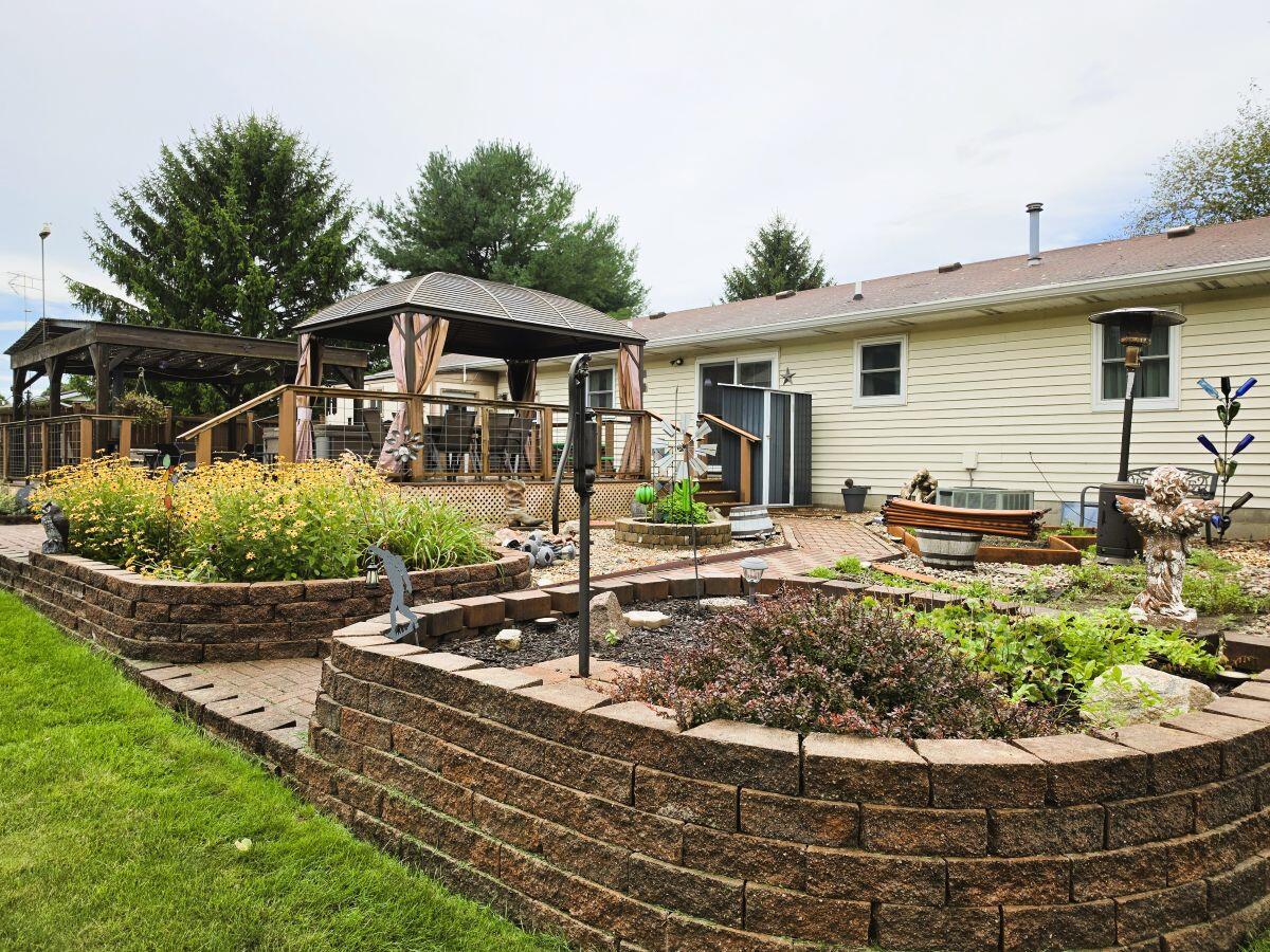6670 Middle Urbana, Springfield, Ohio 45502