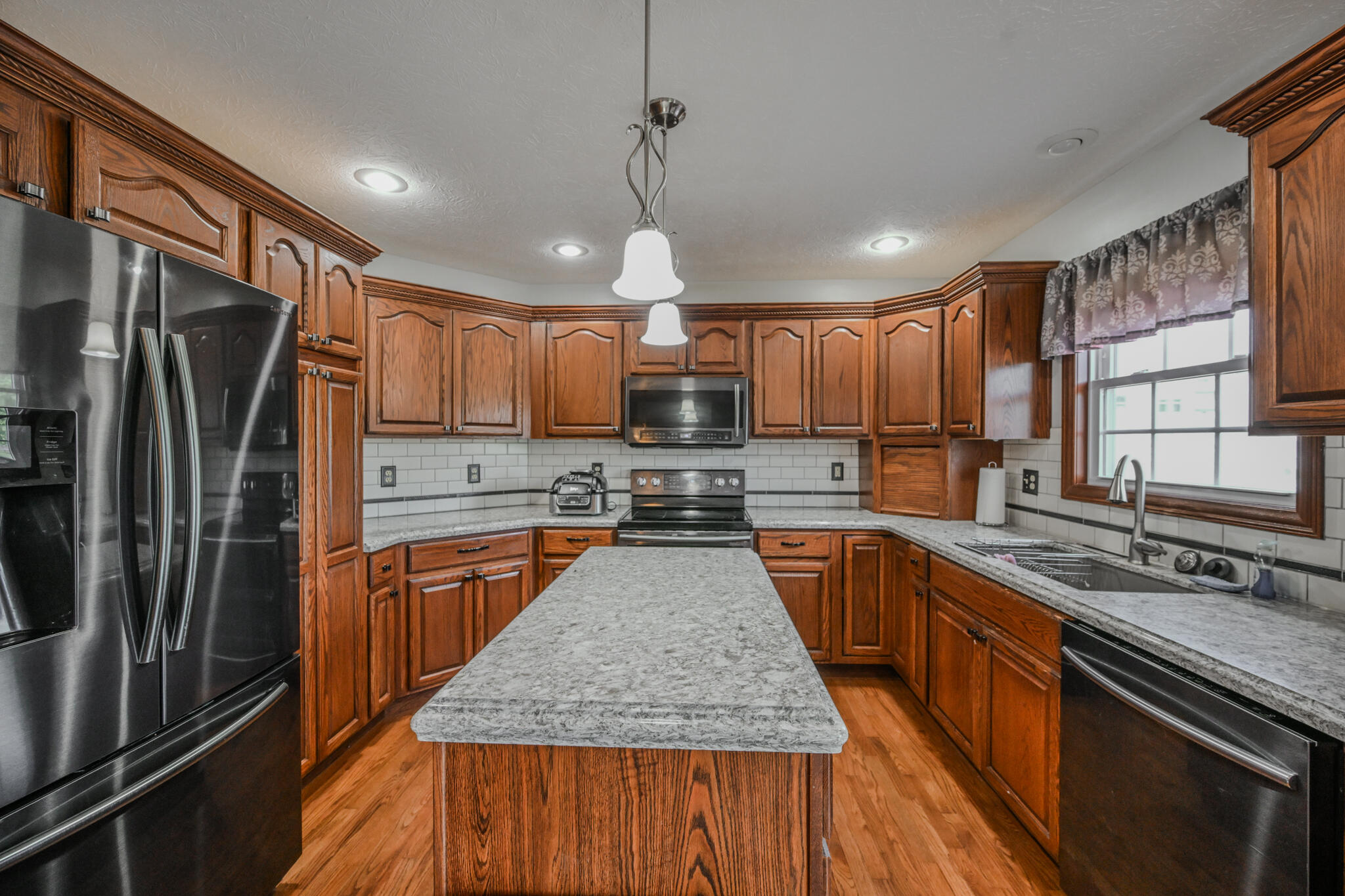 1324 Westview, Springfield, Ohio 45502