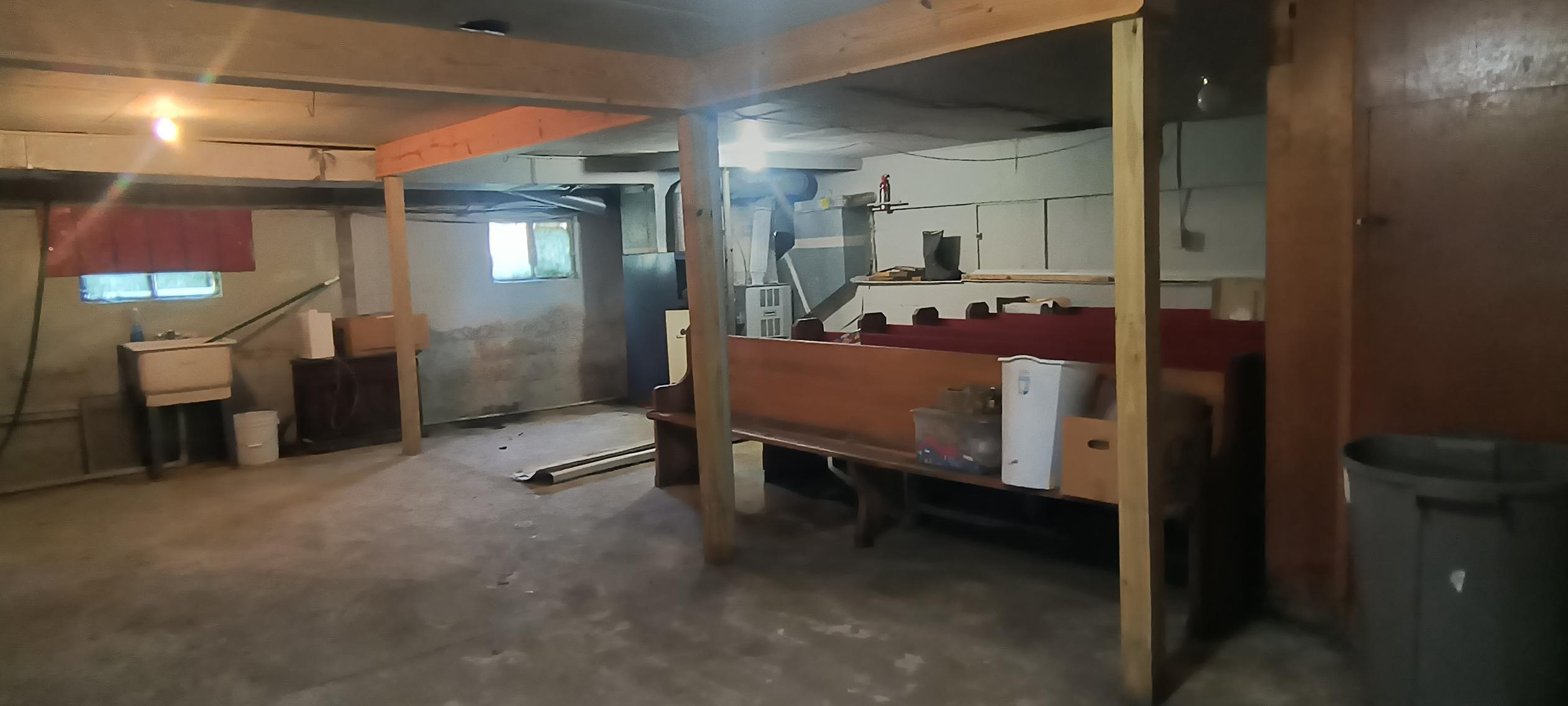 23 Maple, Jeffersonville, Ohio 43128