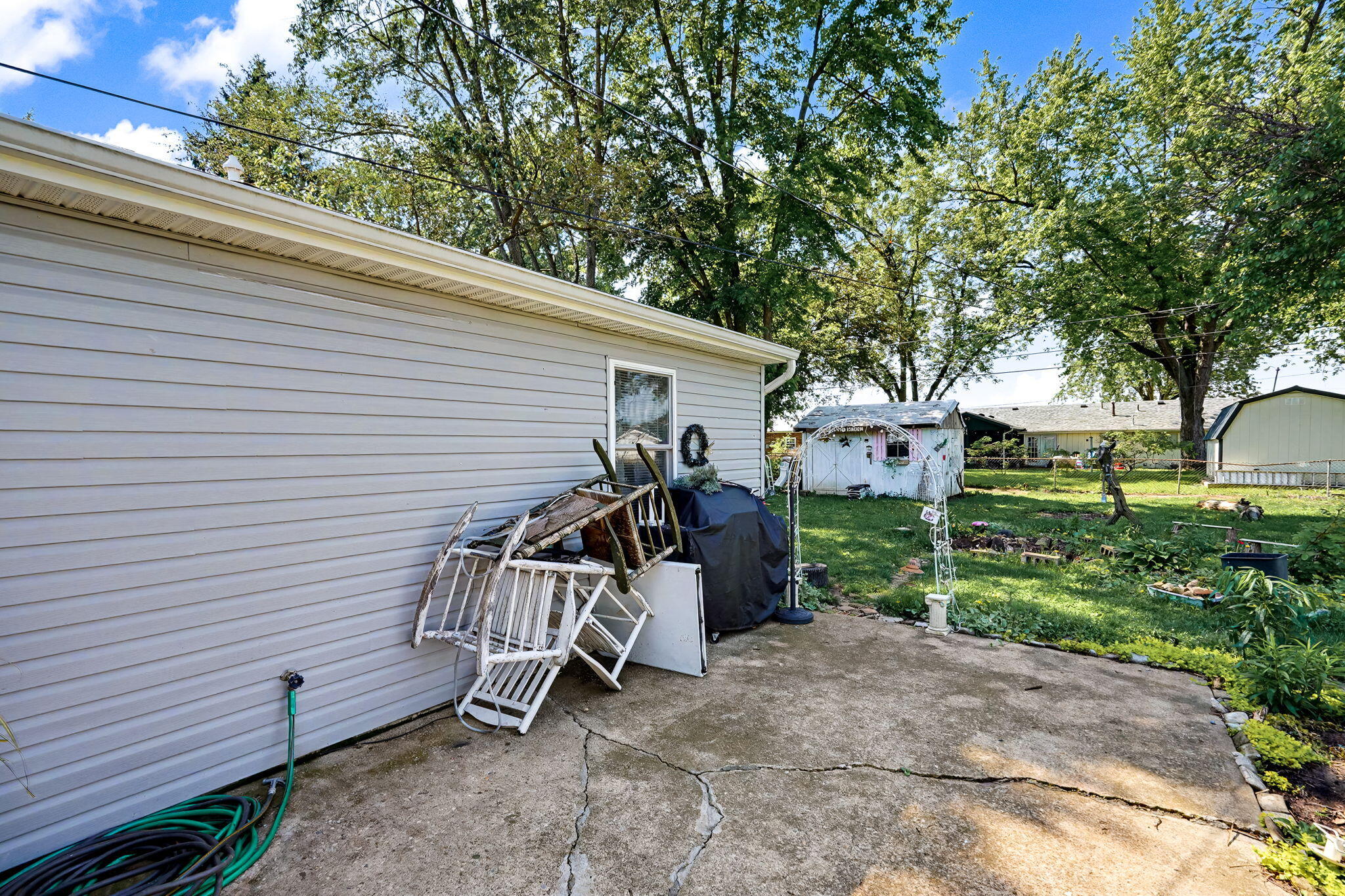 37 Weinland, New Carlisle, Ohio 45344