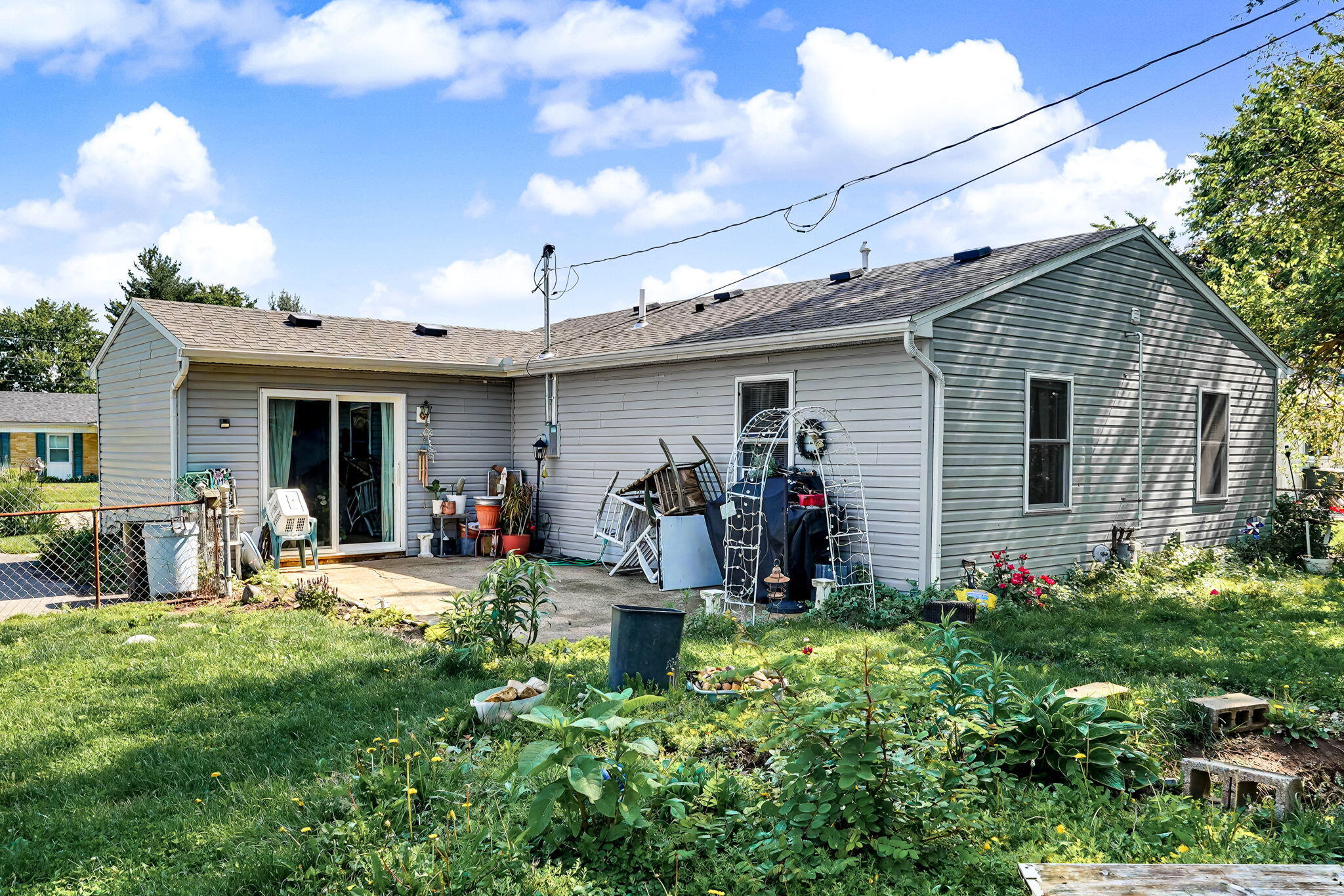 37 Weinland, New Carlisle, Ohio 45344