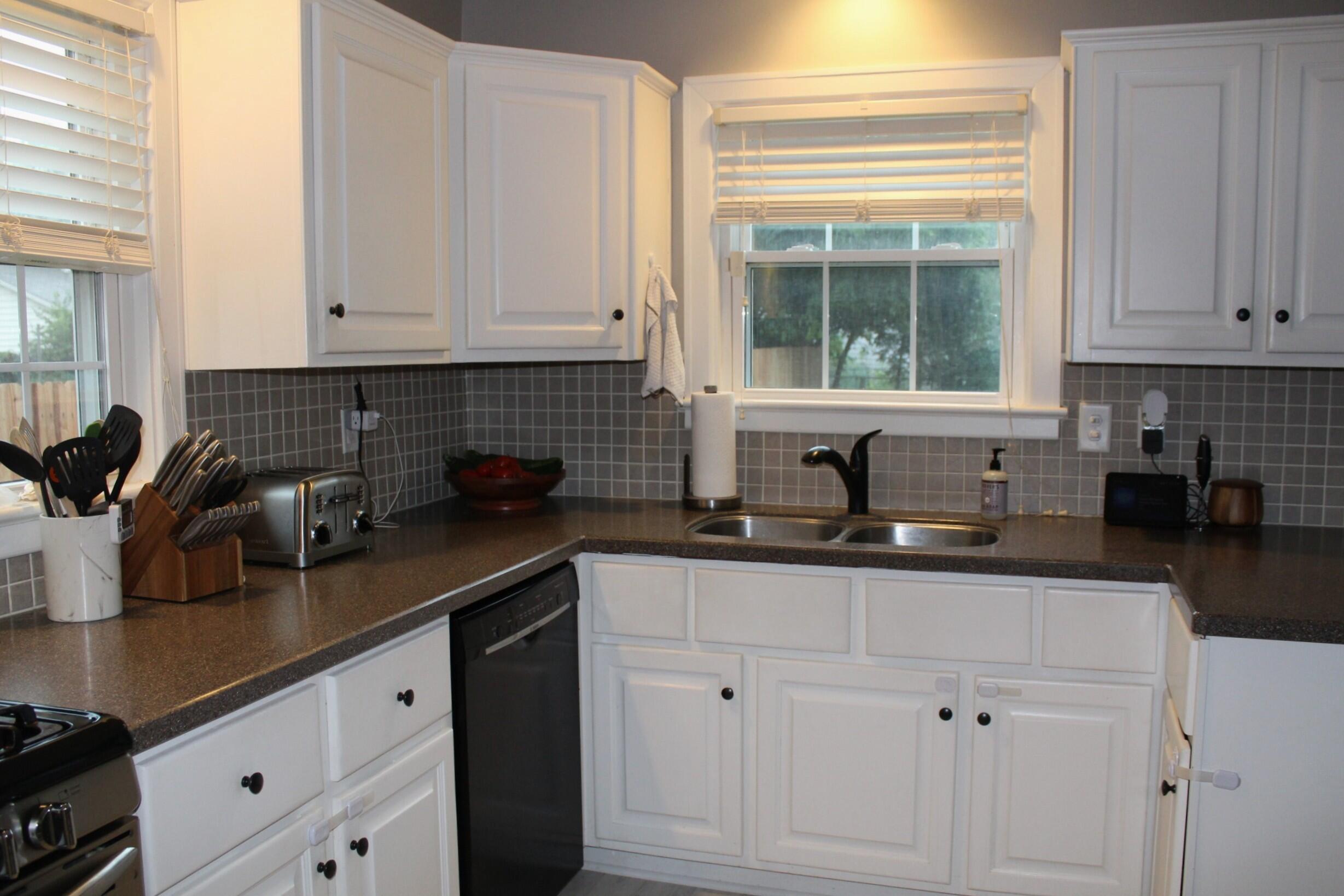 1800 Pembrook, Springfield, Ohio 45504