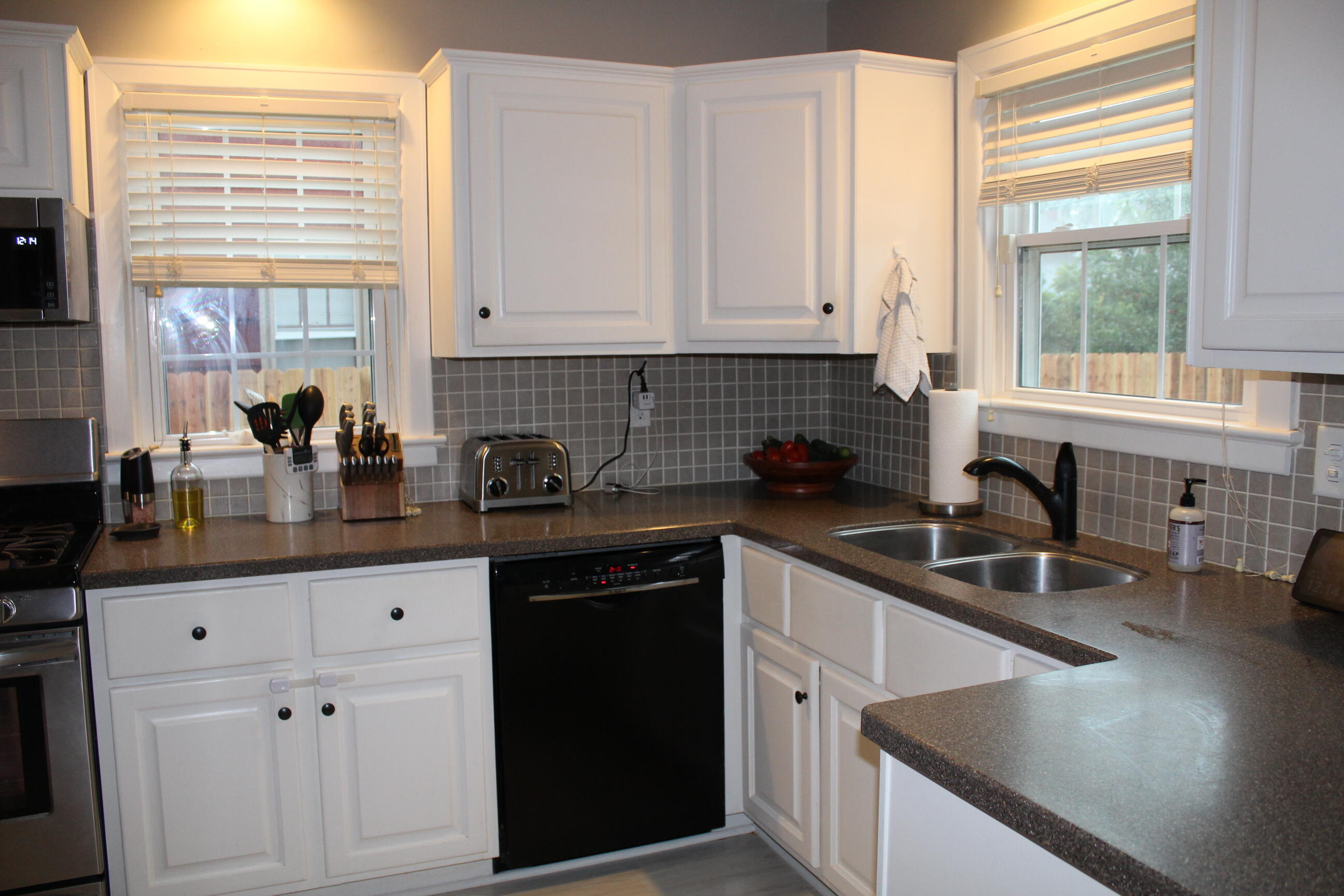 1800 Pembrook, Springfield, Ohio 45504