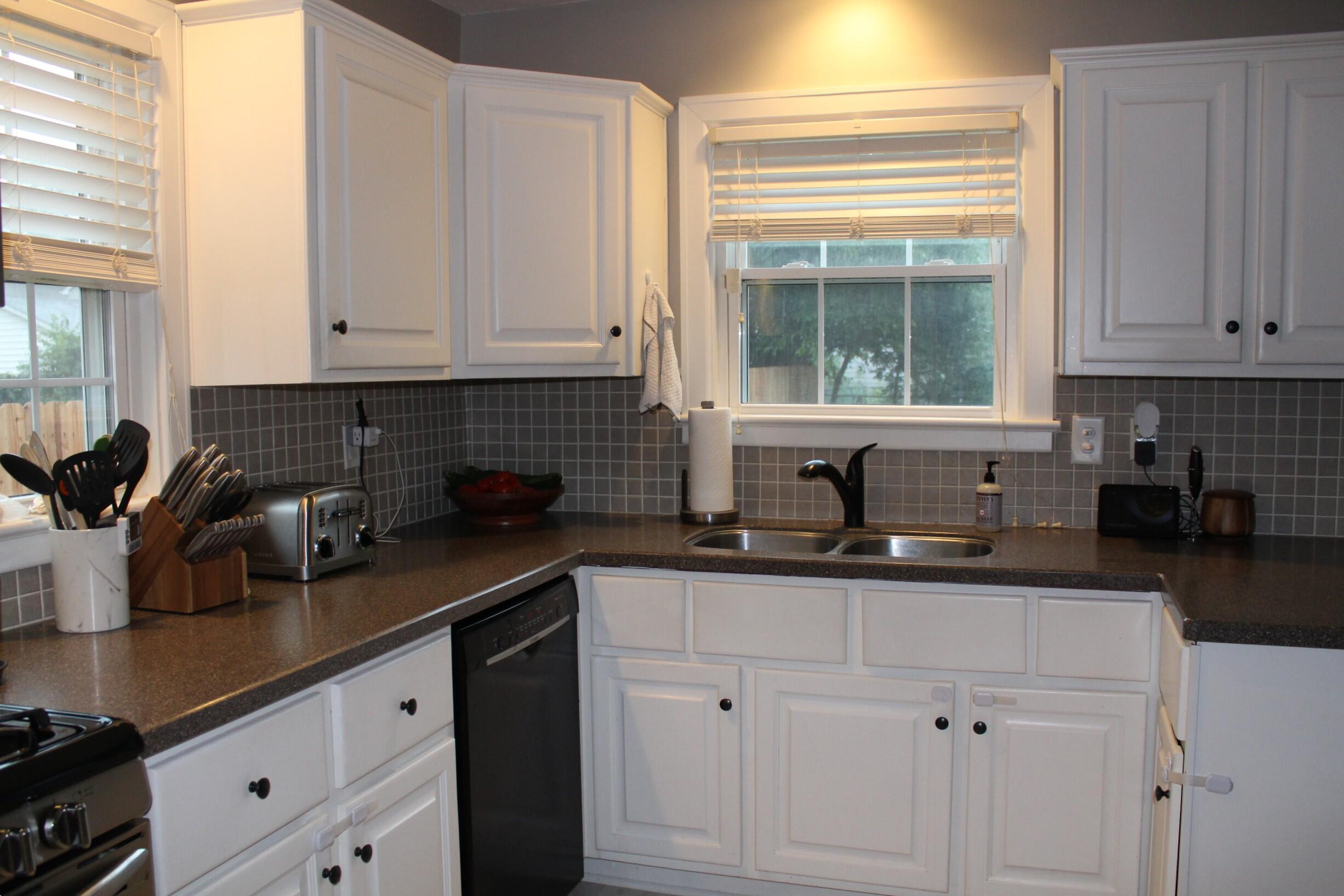 1800 Pembrook, Springfield, Ohio 45504