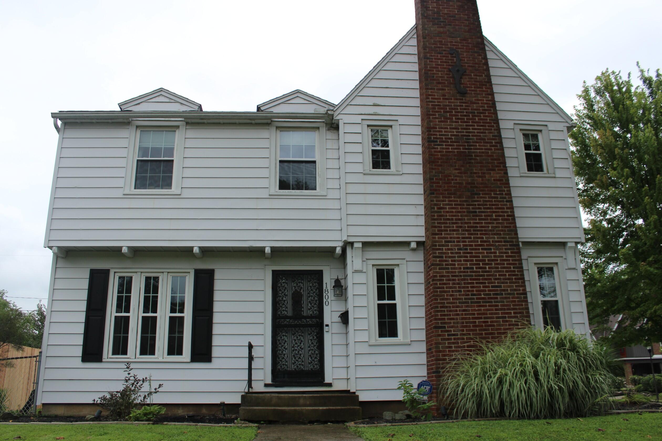 1800 Pembrook, Springfield, Ohio 45504